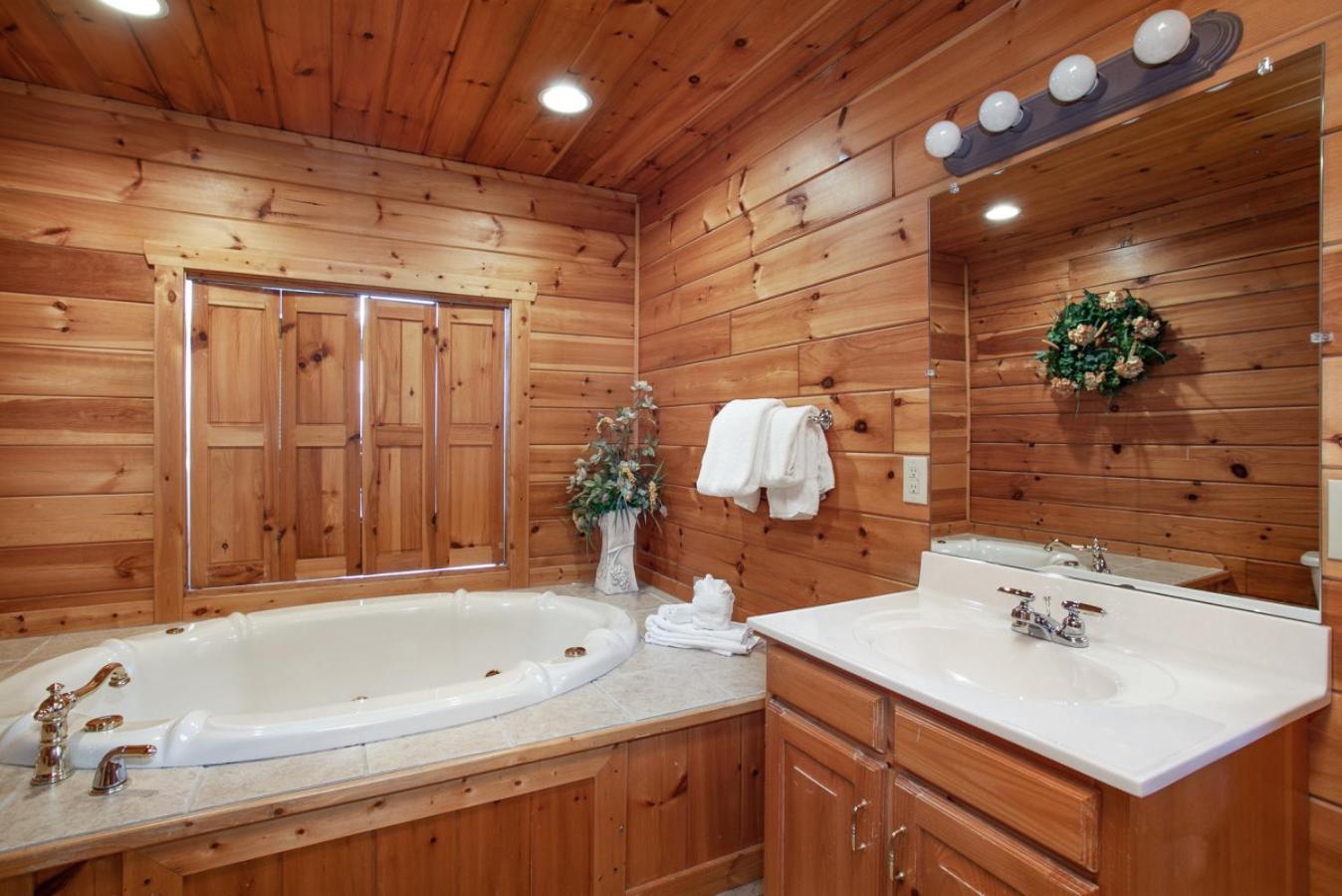 Valley View Cabin View Hot Tub Fireplace Grill