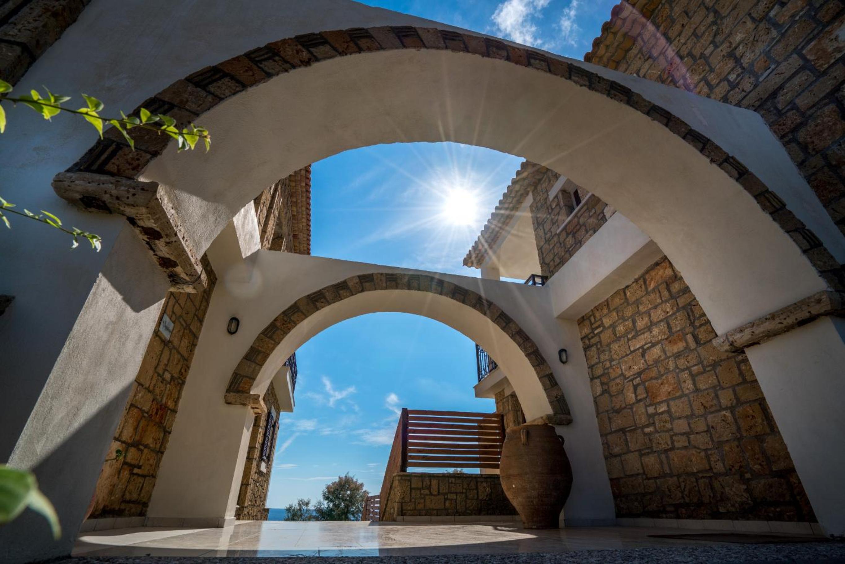 Armonia Seaside Villas
