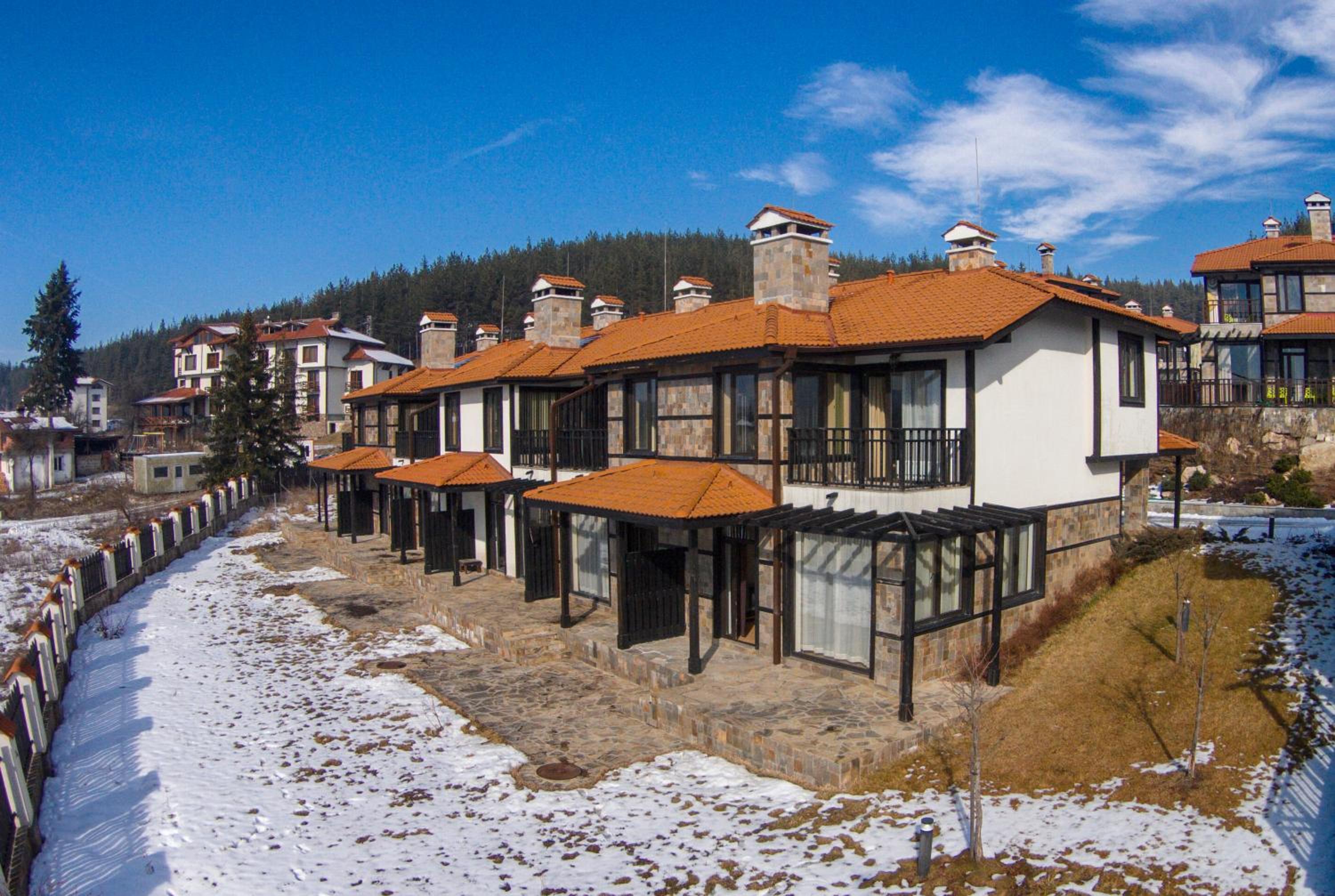 Къщи за гости КООП Добринище - Holiday Villages COOP Dobrinishte