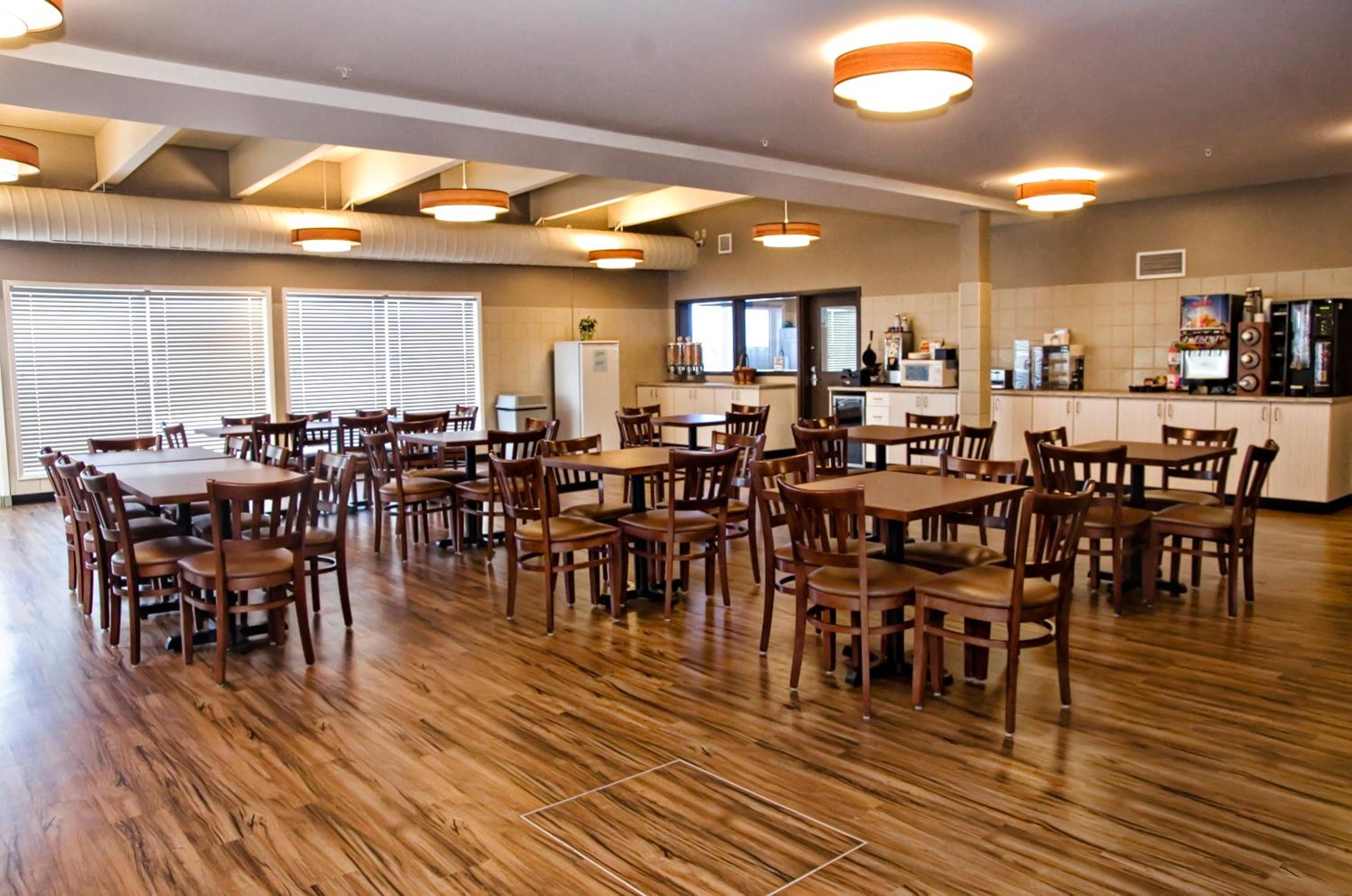 Brandon Vacations - Lakeview Inns  Suites - Brandon - Property Image 6