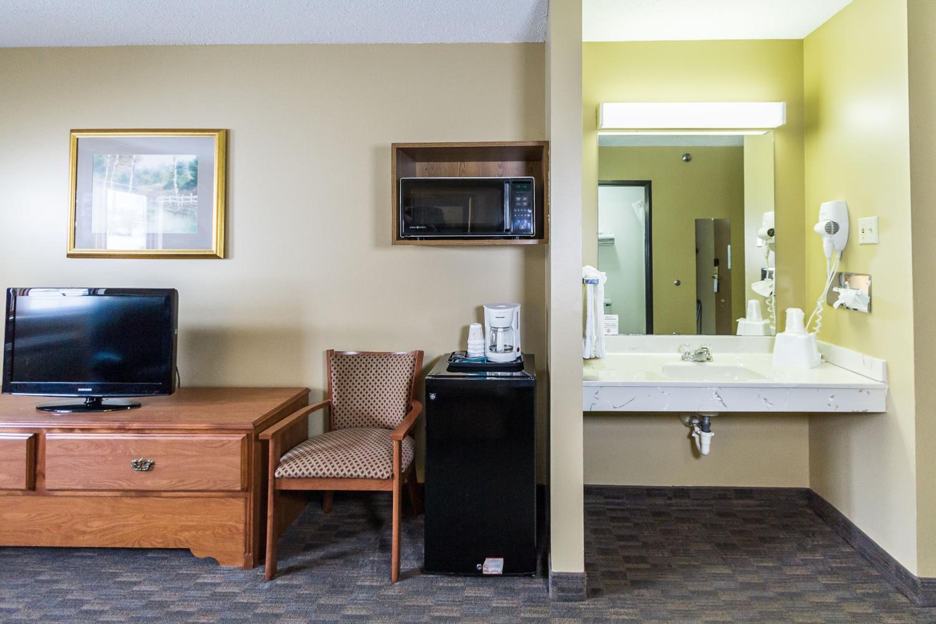Pierre Vacations - Governors Inn a Travelodge by Wyndham - Property Image 46