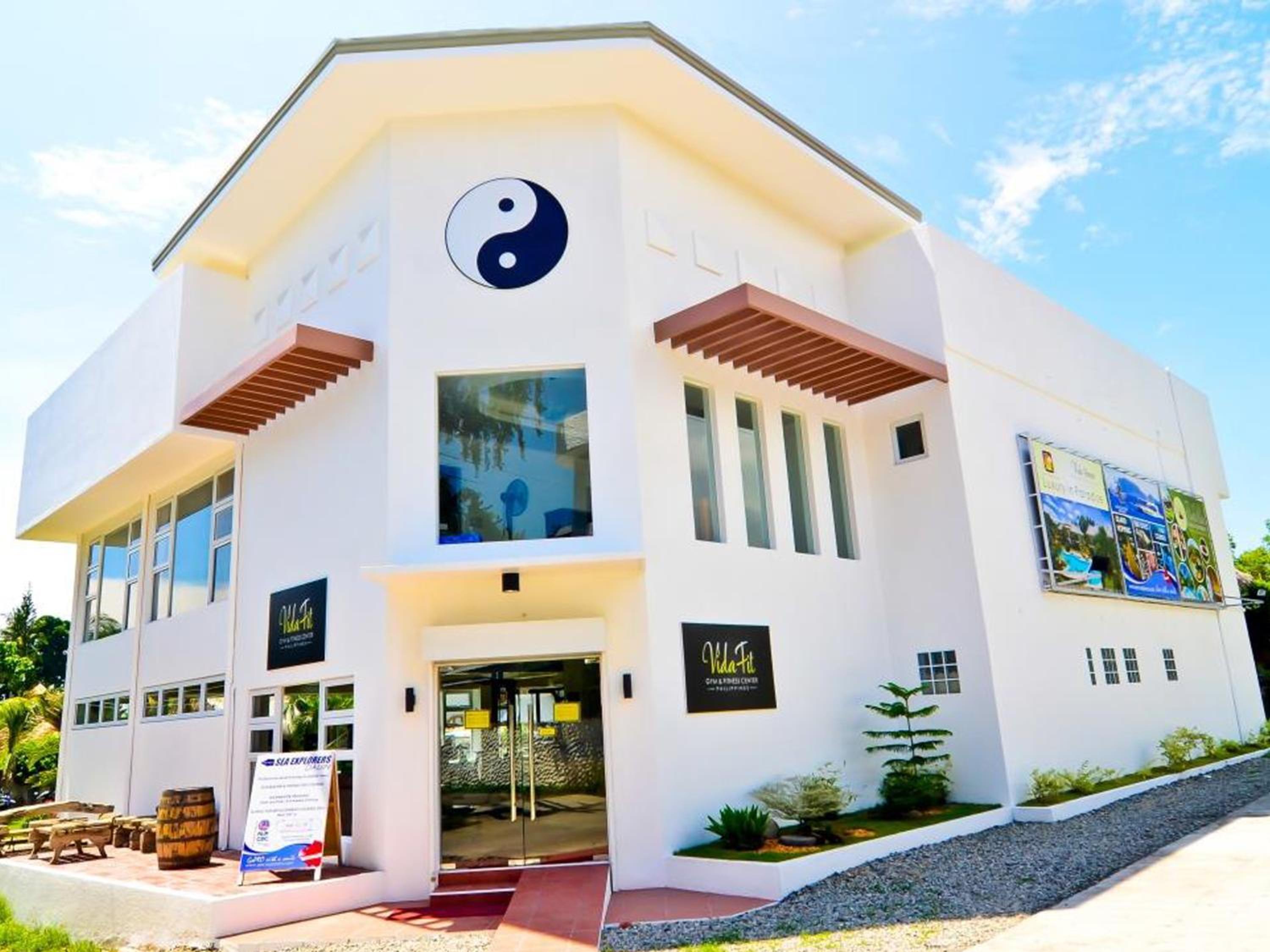 Vida Homes Condo Resort