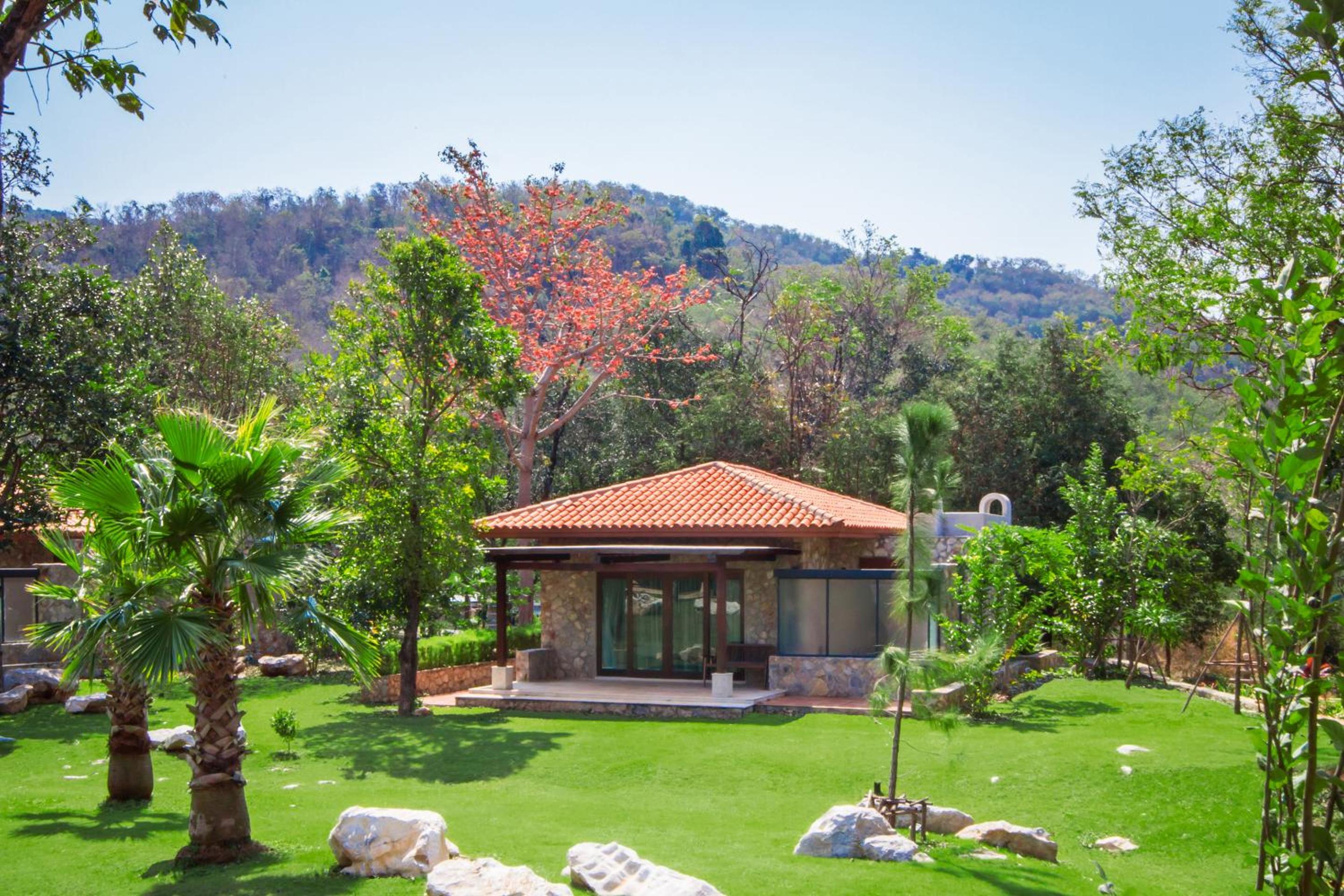 Mela Garden Retreat Cottage
