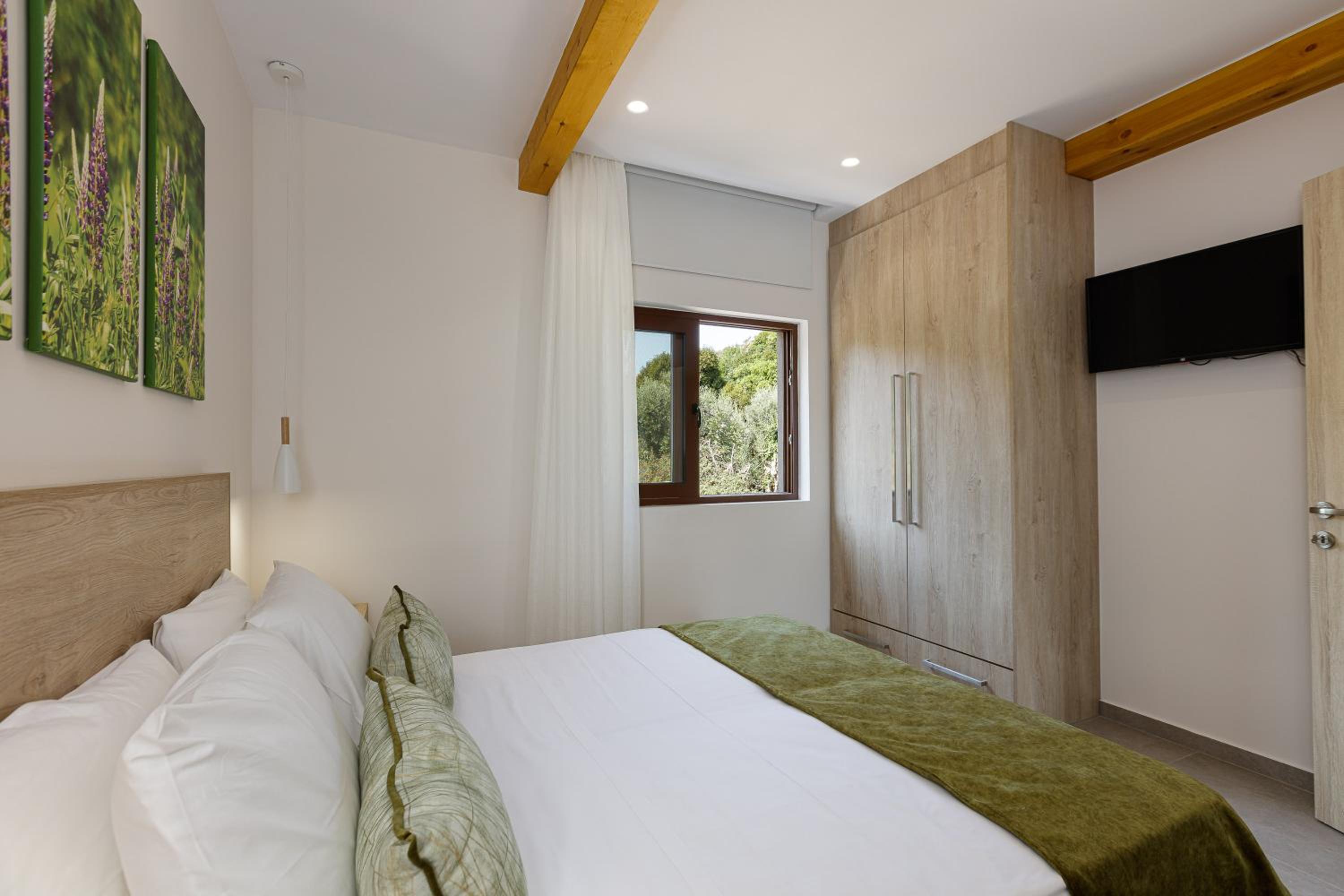 Villa Fotinou Heated Pool & Free Bikes awaits