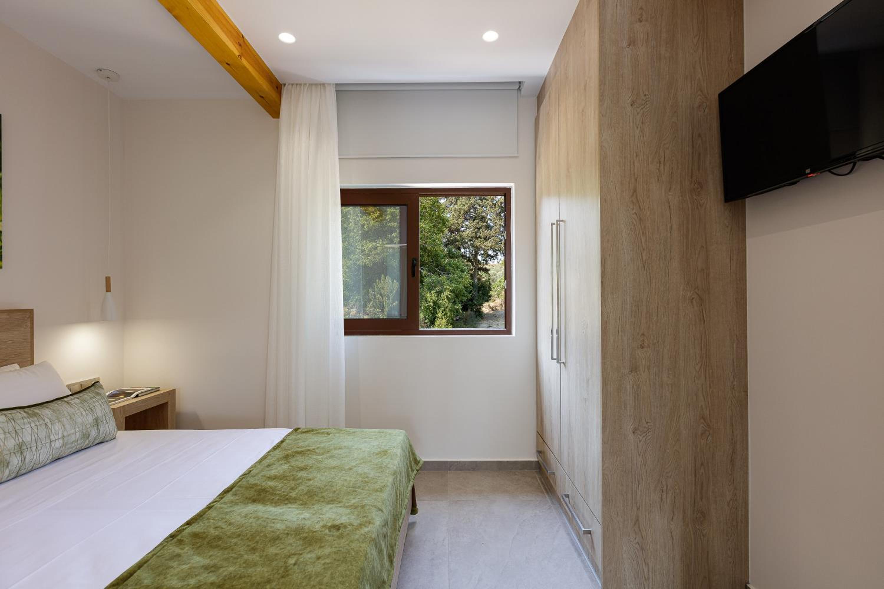 Villa Fotinou Heated Pool & Free Bikes awaits