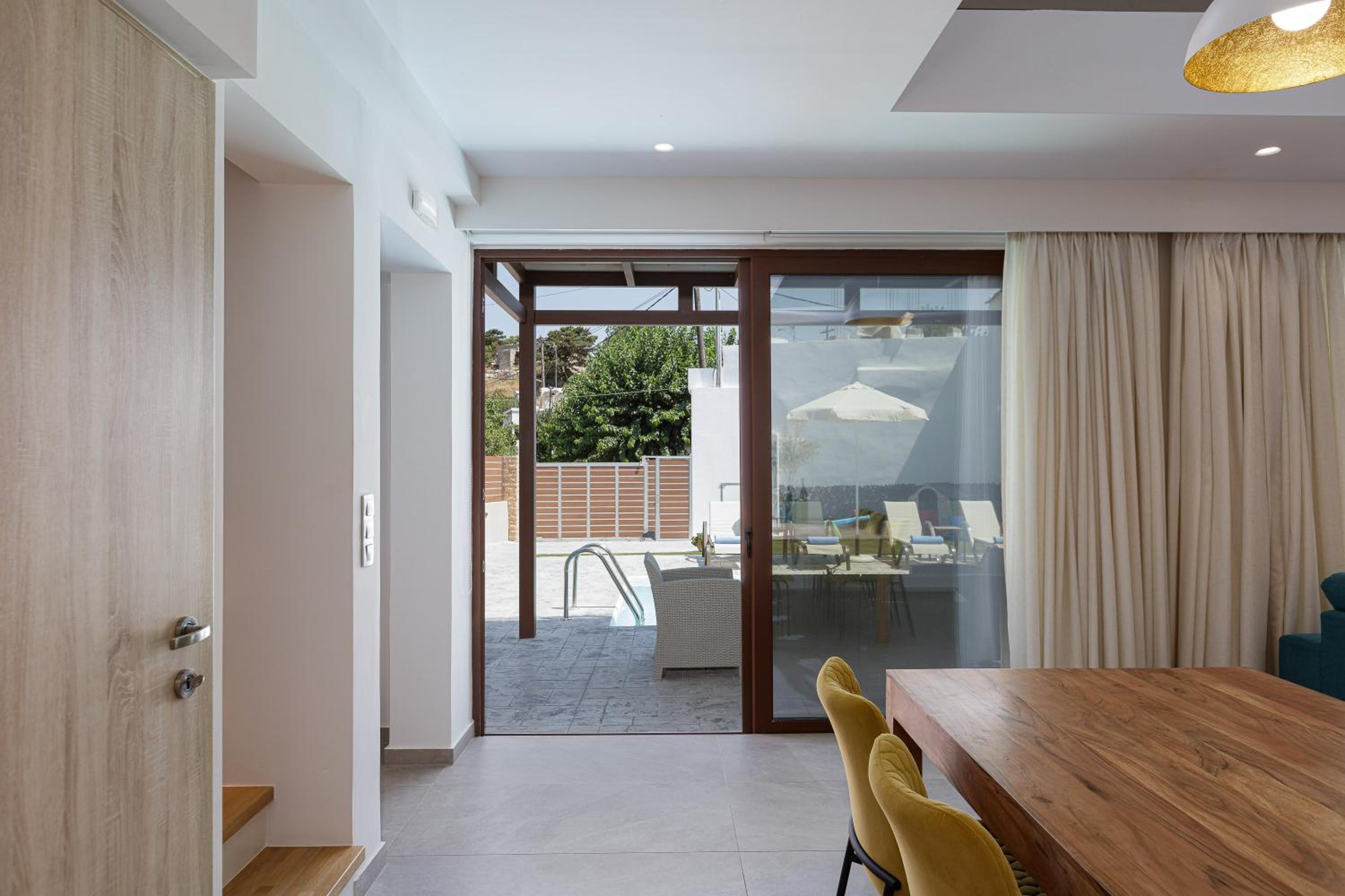 Villa Fotinou Heated Pool & Free Bikes awaits