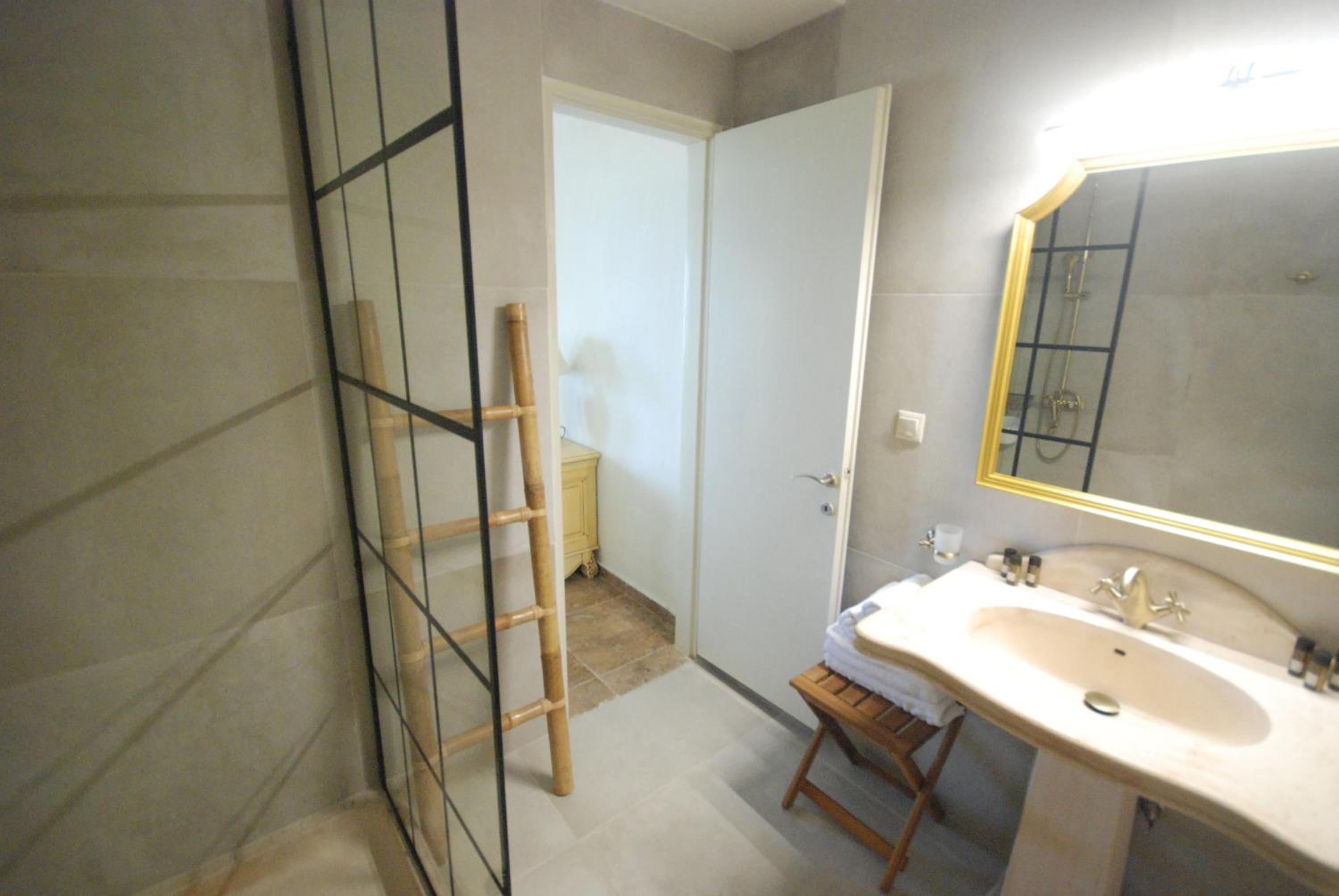 Assa Maris Beach Hotel