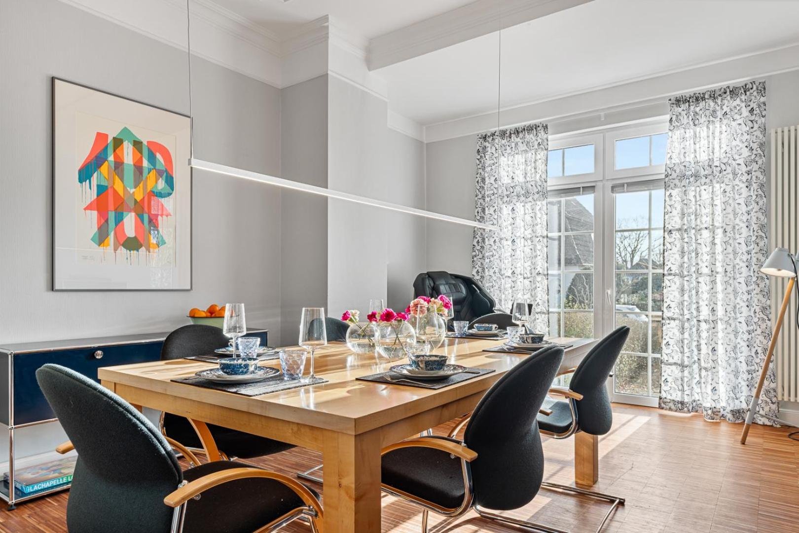 CLS Moderne Villa Bad Schwartau mit Garten für bis zu 6 Personen, 2 E-Ladesäulen, 3 Parkplätze, Loggia, Big GREEN EGG, Massagesessel, Kaffeevollautomat, gr