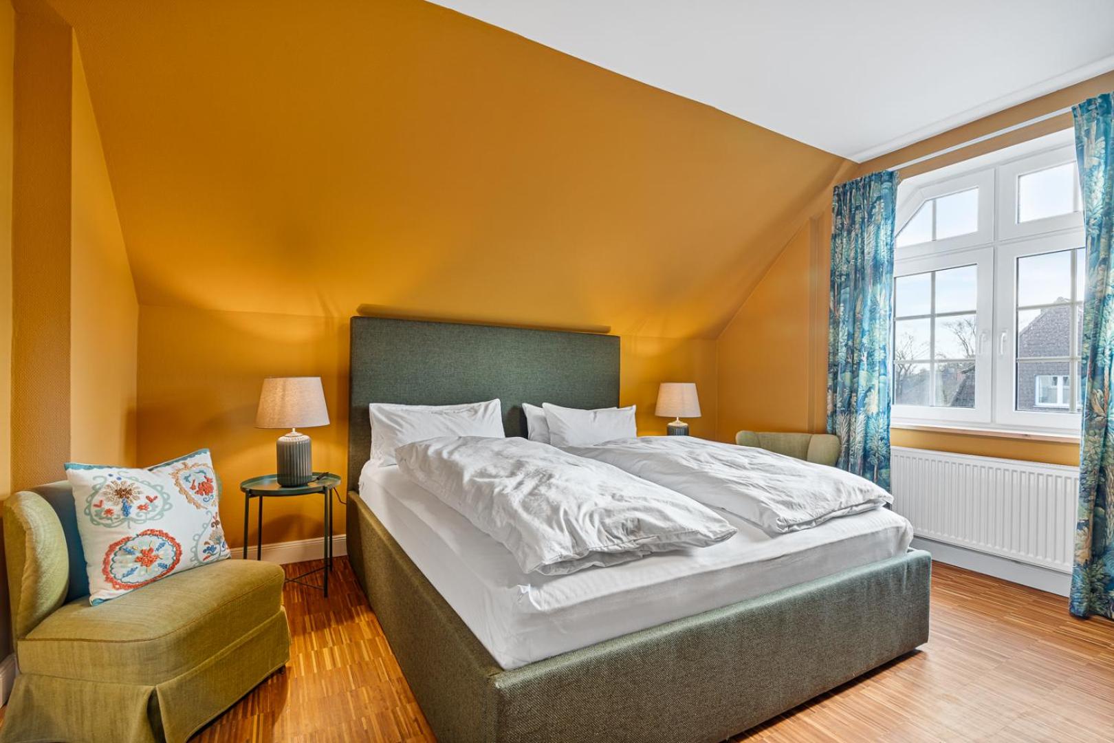 CLS Moderne Villa Bad Schwartau mit Garten für bis zu 6 Personen, 2 E-Ladesäulen, 3 Parkplätze, Loggia, Big GREEN EGG, Massagesessel, Kaffeevollautomat, gr