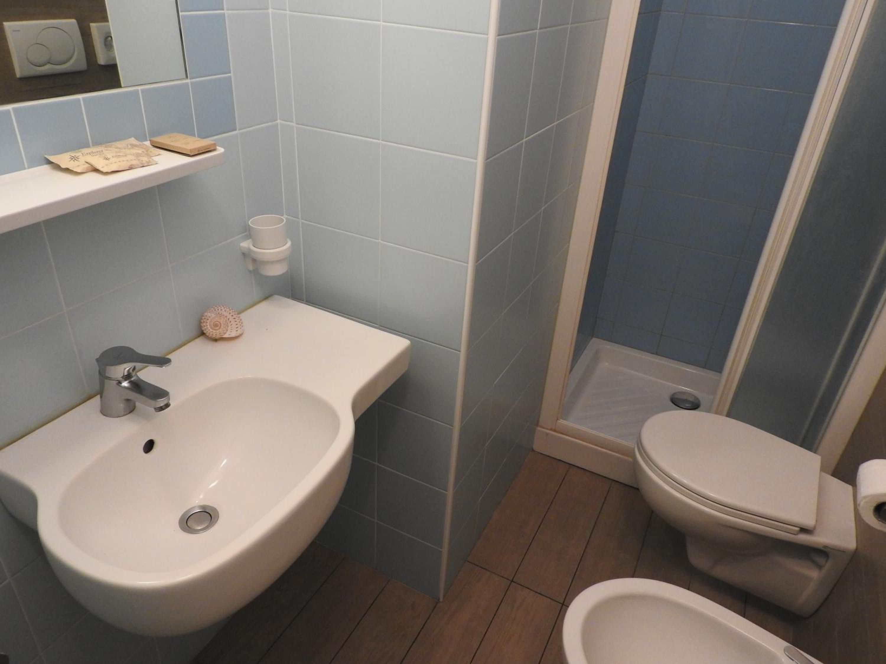 Photo 42