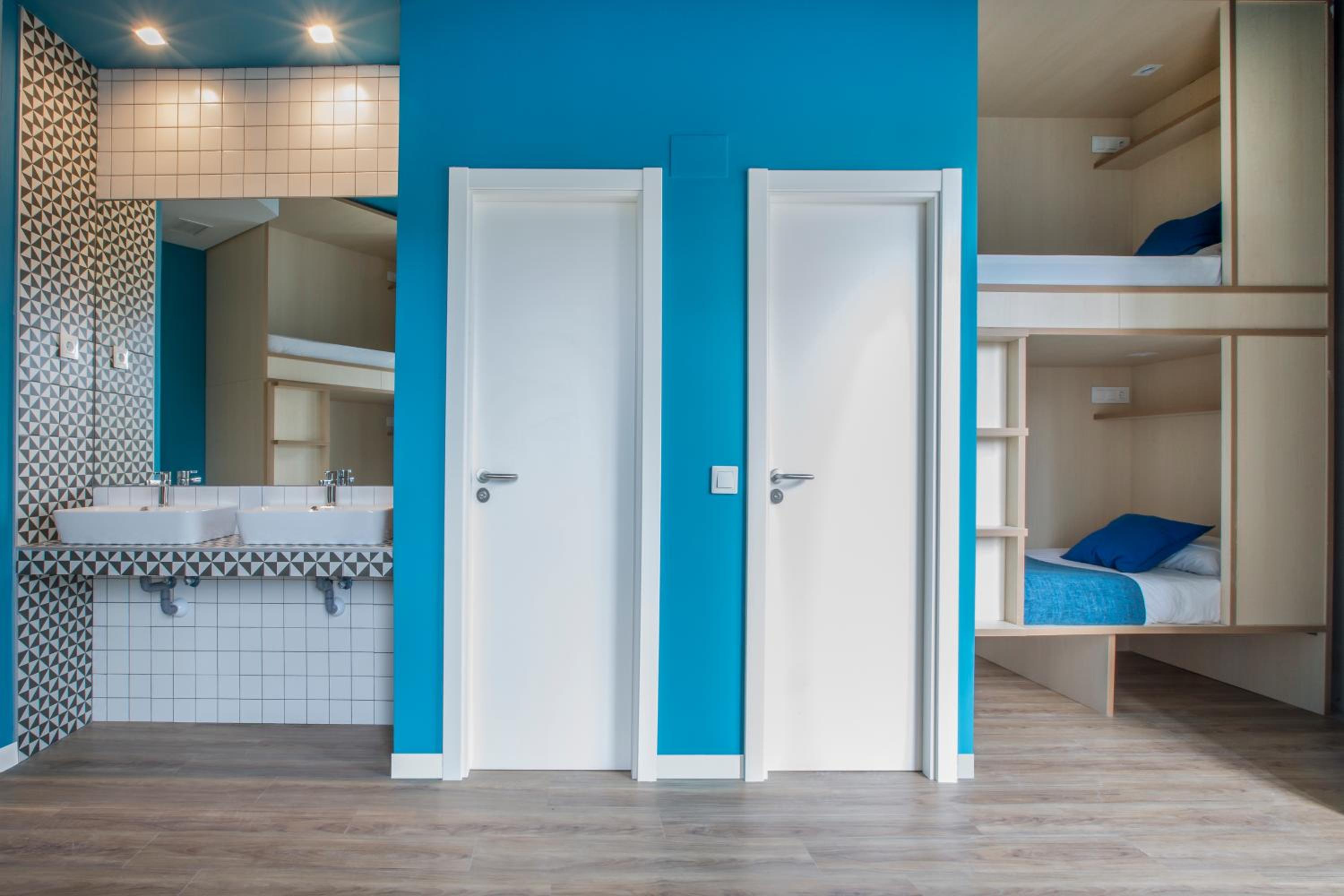 Mola Hostel