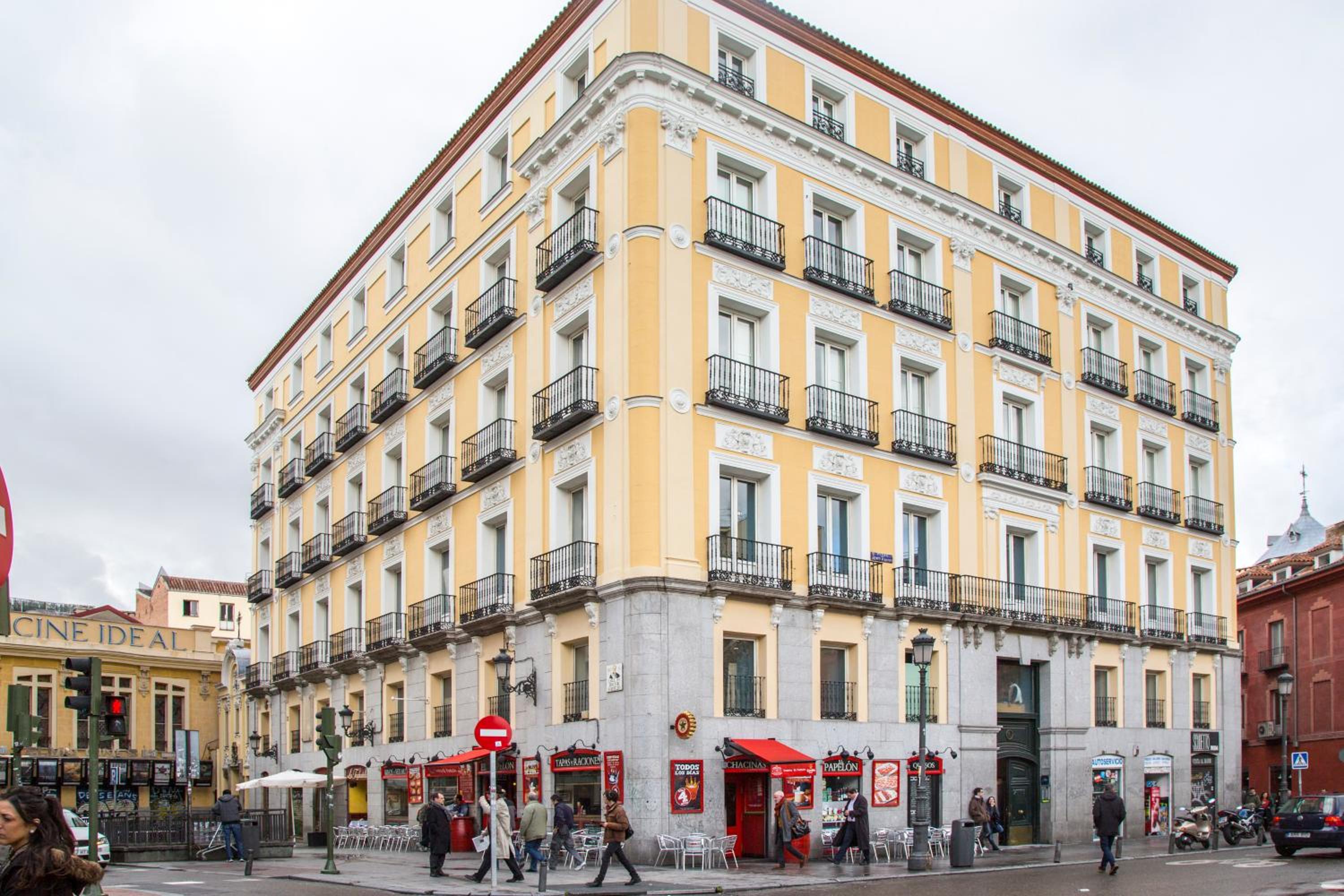 Mola Hostel