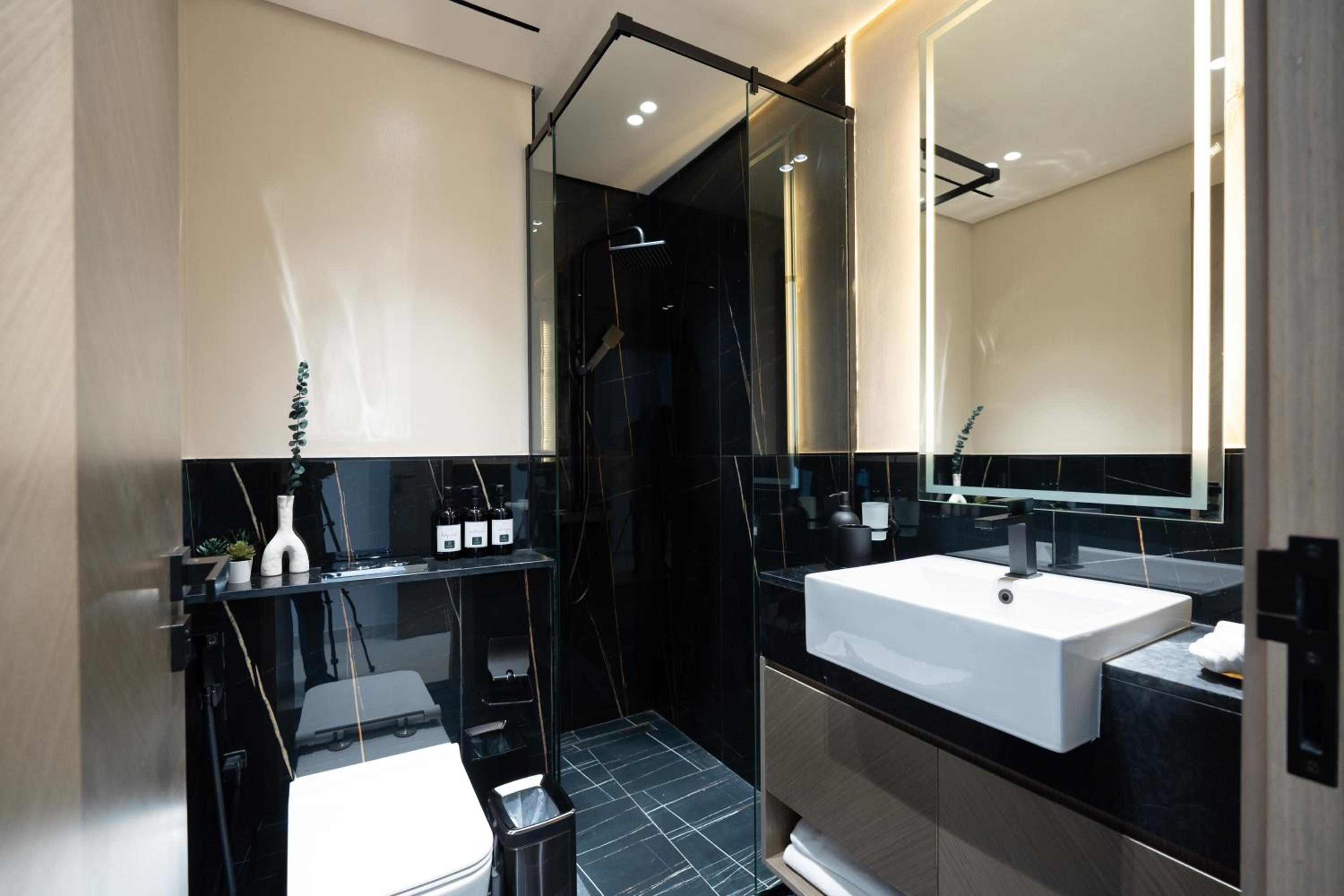 Keyrock Living - Binghatti Canal Luxury Stay