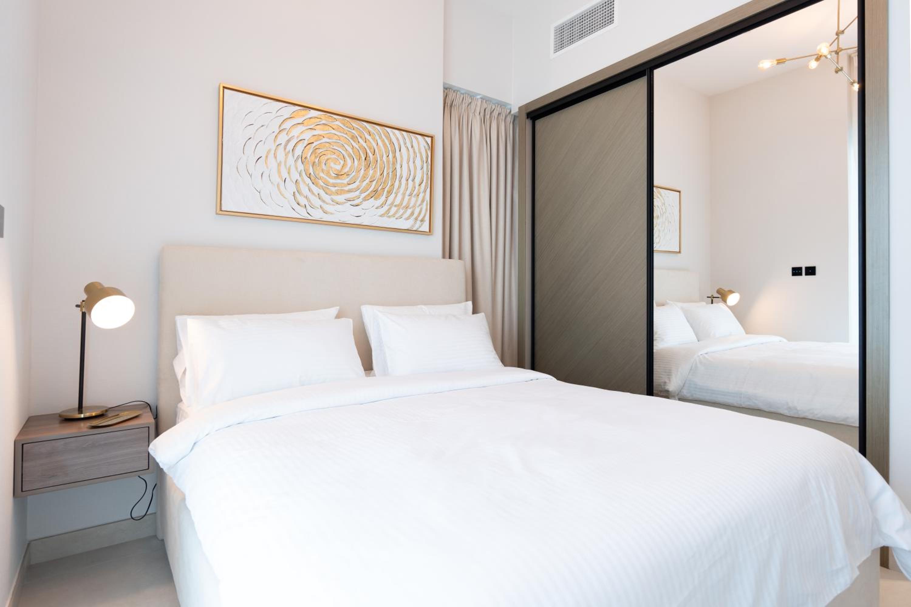 Keyrock Living - Binghatti Canal Luxury Stay