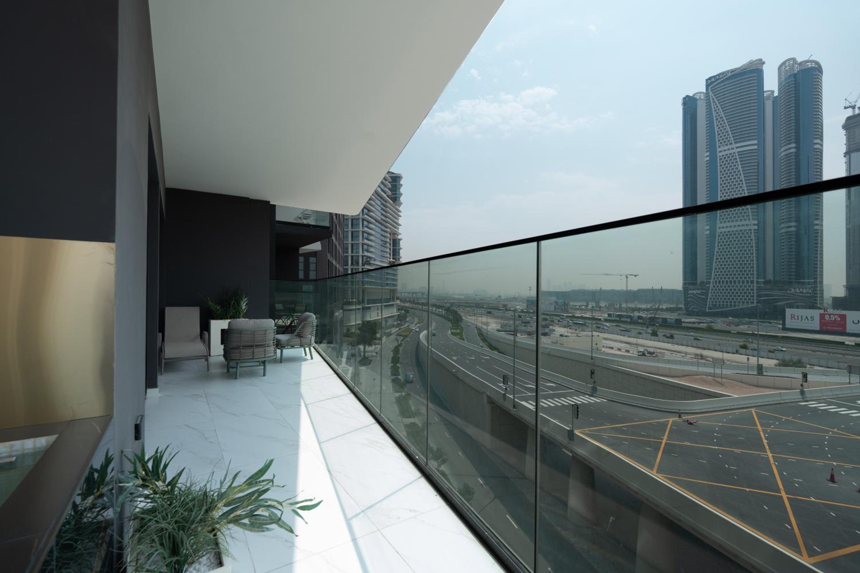 Keyrock Living - Binghatti Canal Luxury Stay