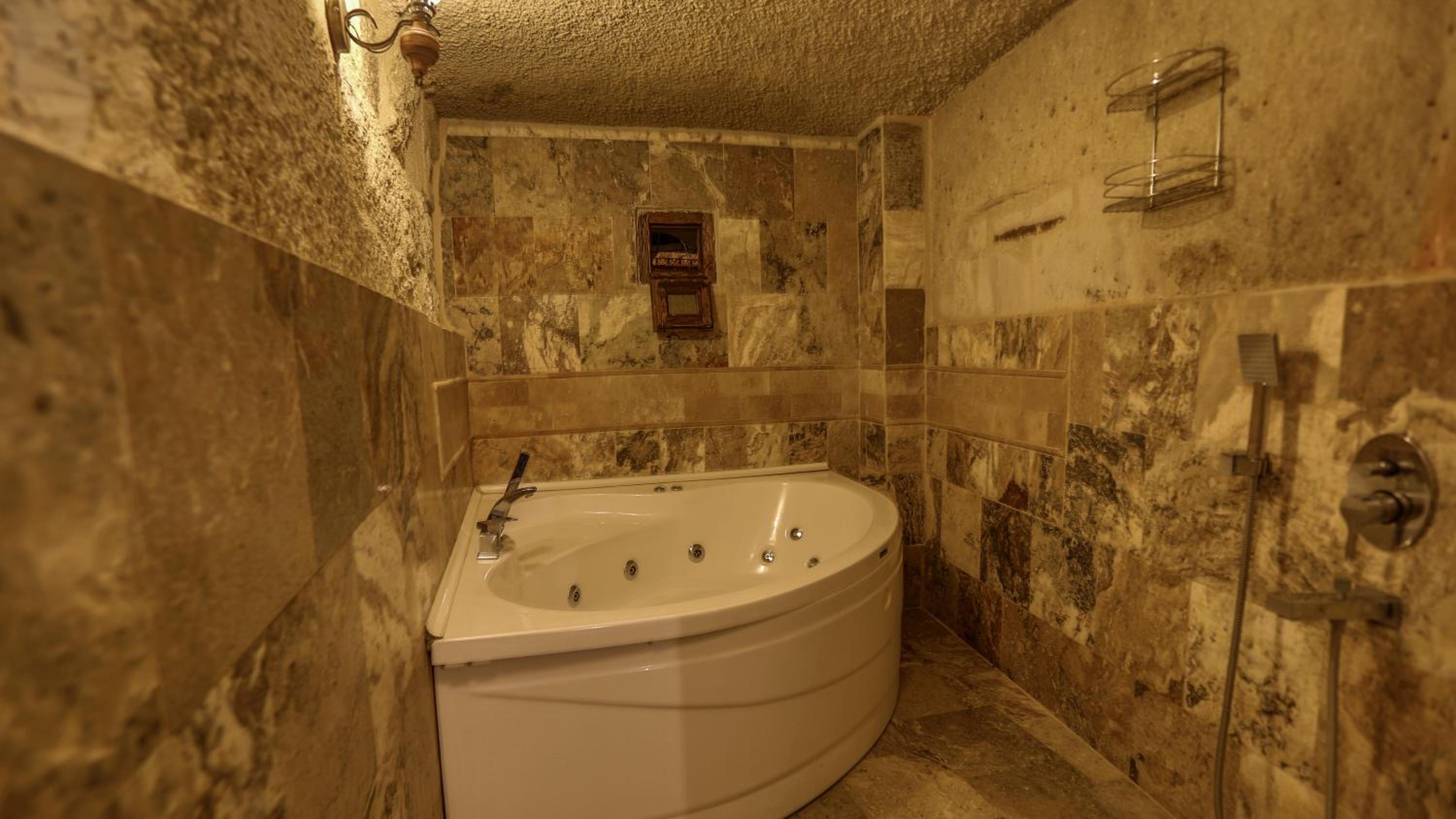 Hidden Cave Hotel - Image 129