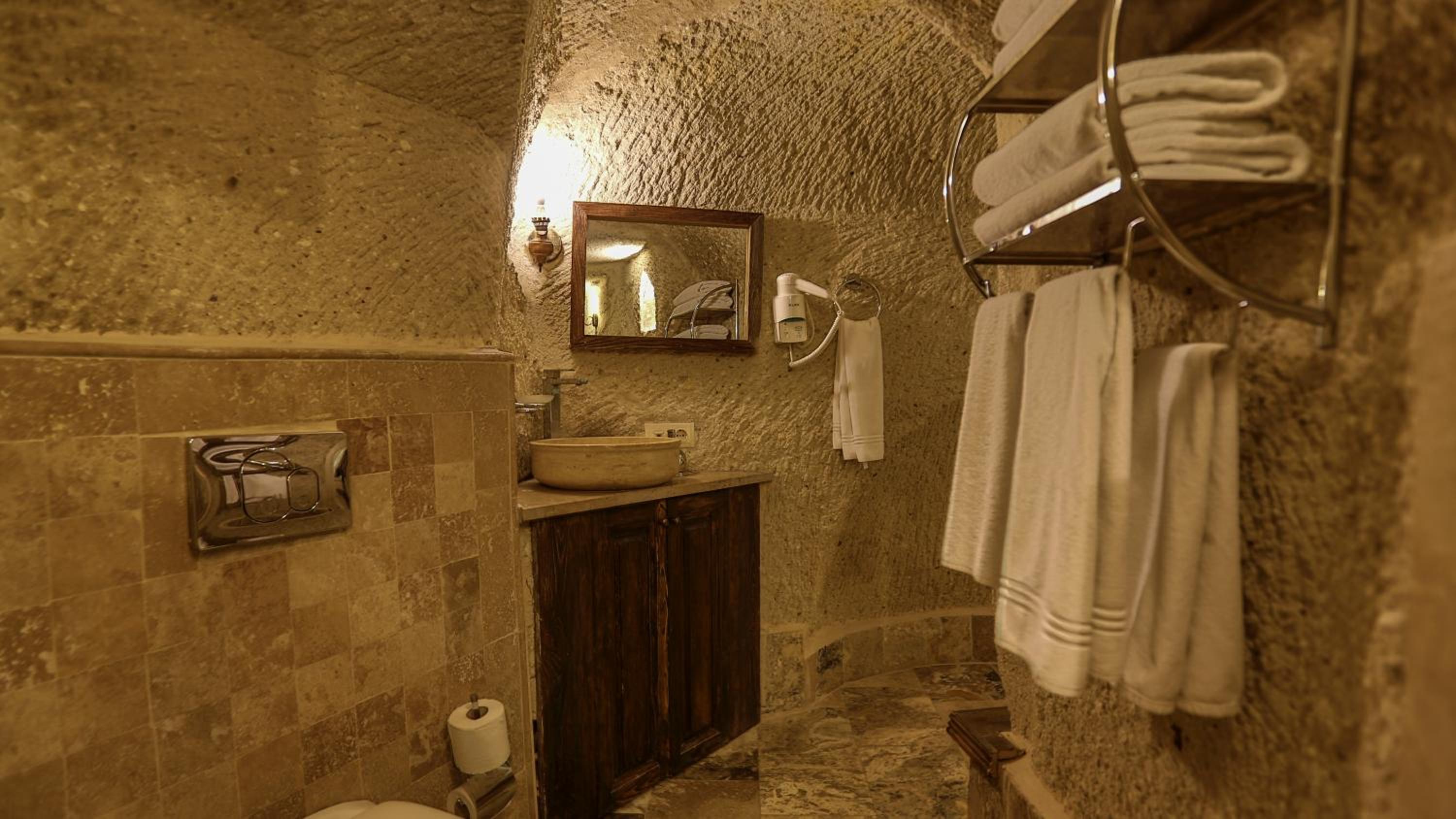 Hidden Cave Hotel - Image 130
