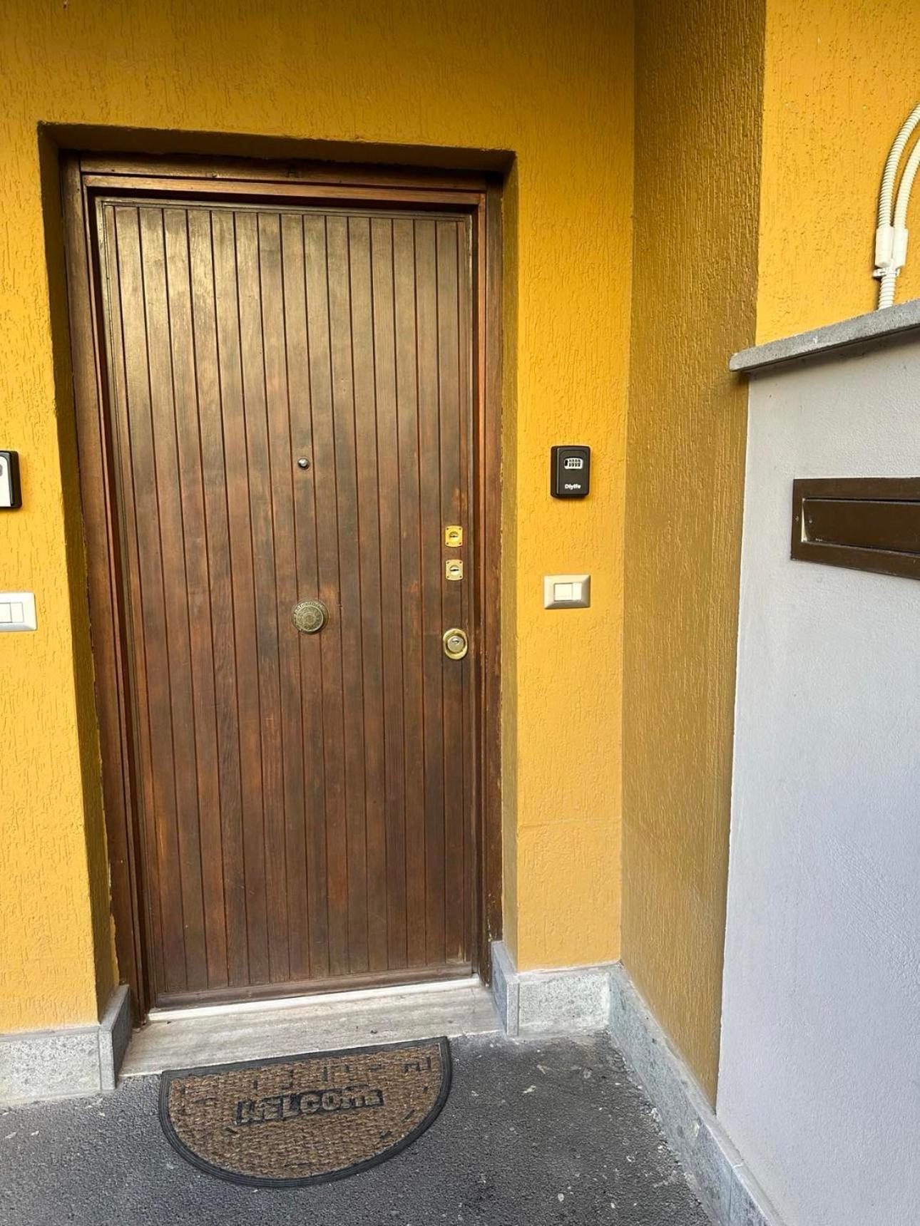 Lovely flat next to vatican - private entrance