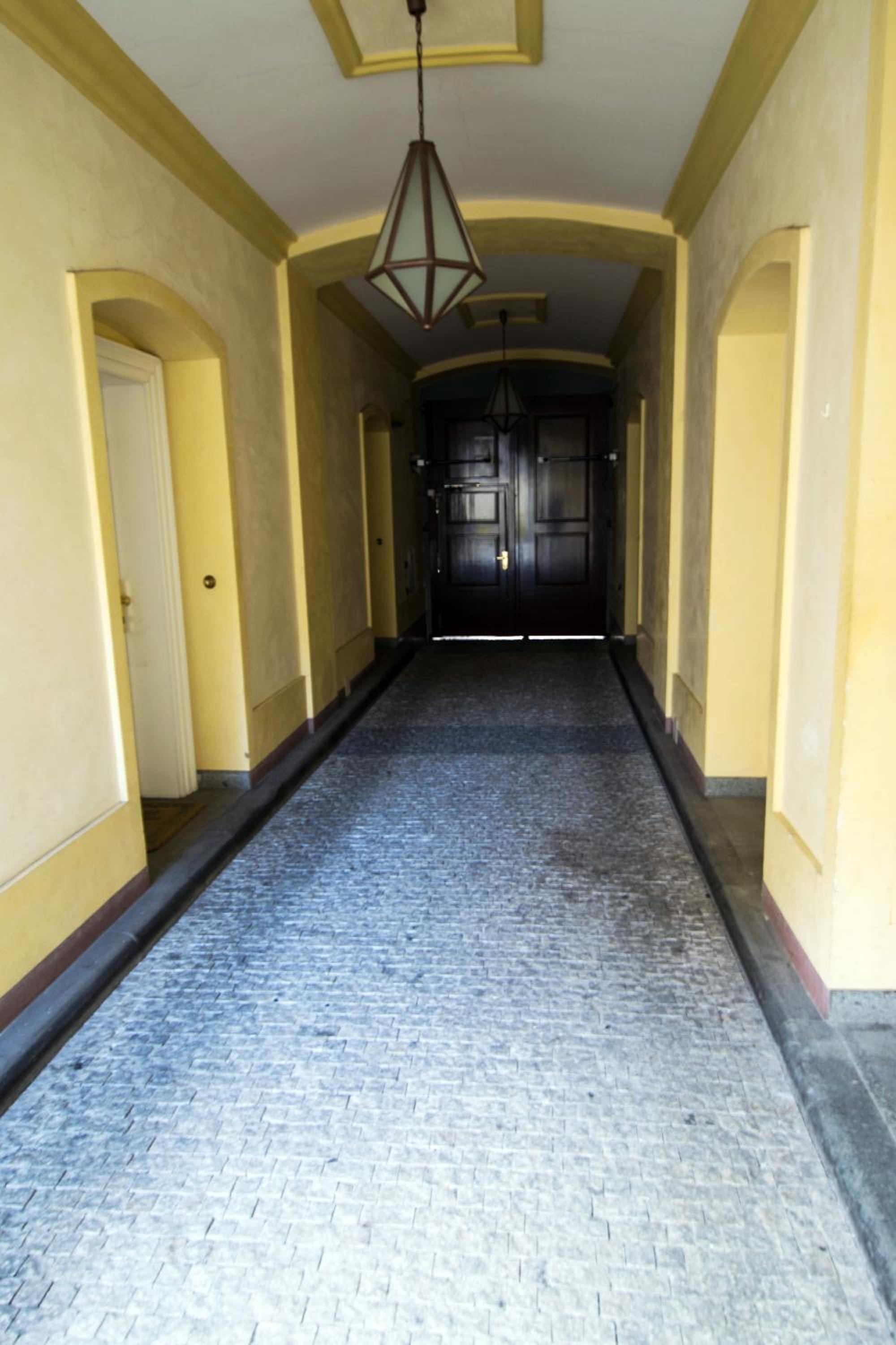 National Theater Ruterra Flat