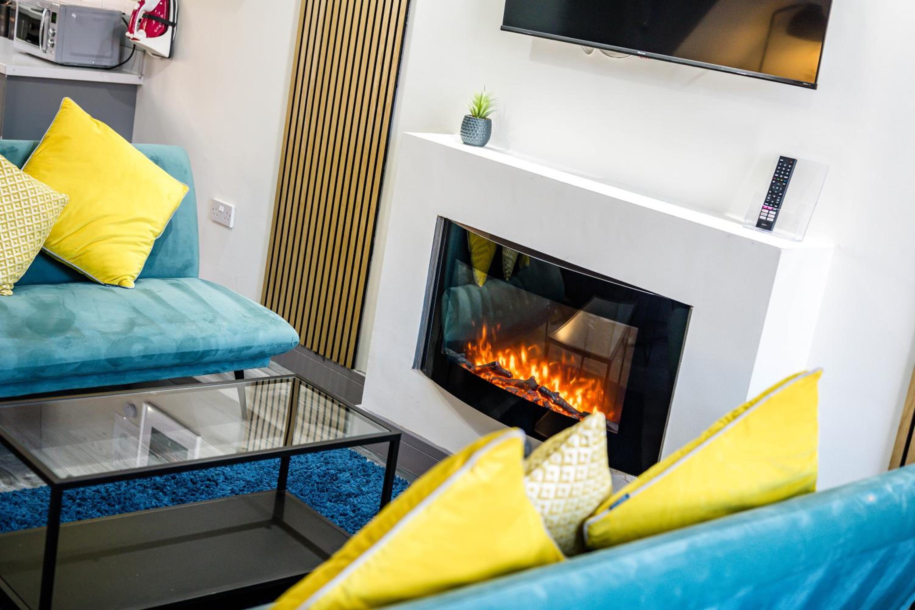 Burnand House - Air Host & Stay - Sleeps 9
