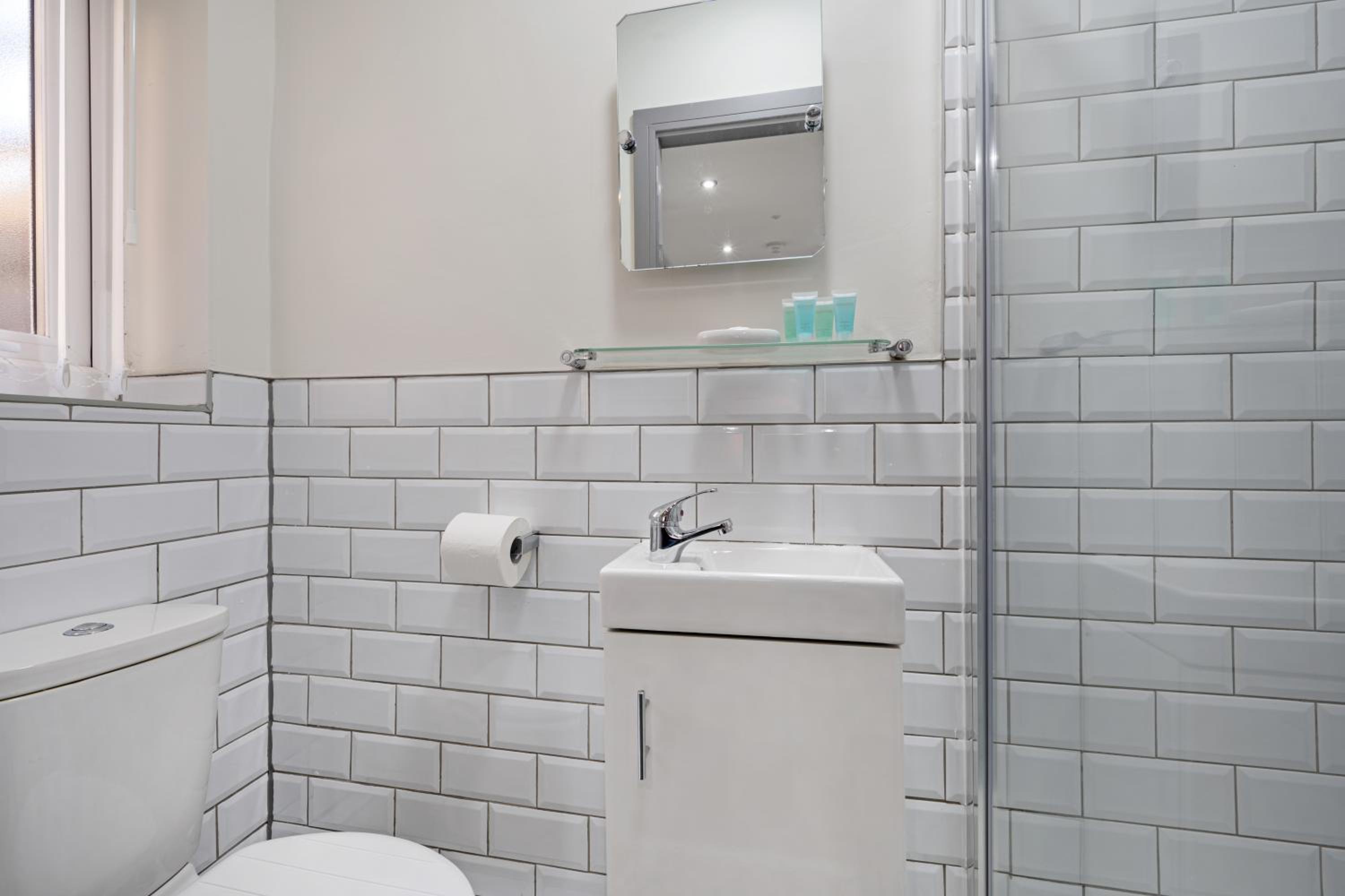 Burnand House - Air Host & Stay - Sleeps 9