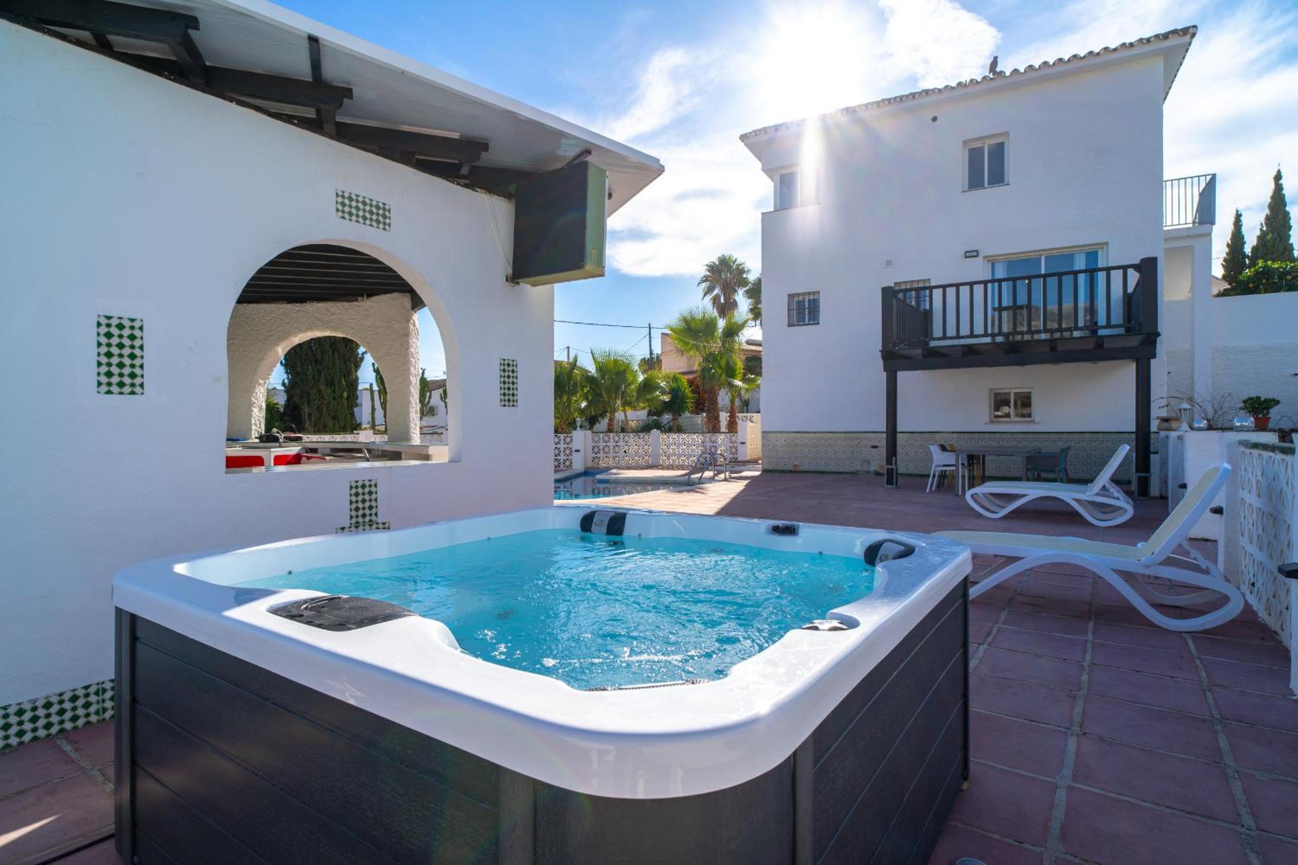 Villa Mauri Private Pool by Casasol