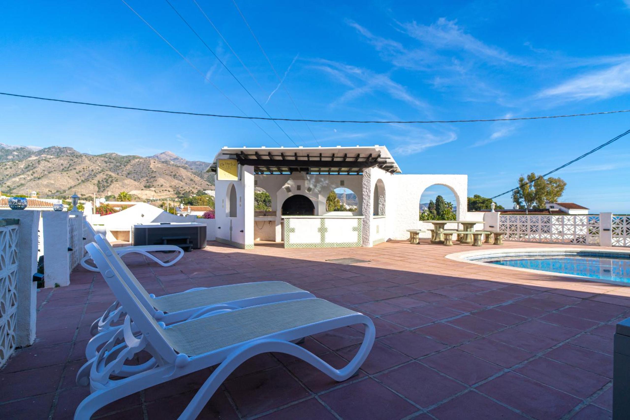 Villa Mauri Private Pool by Casasol