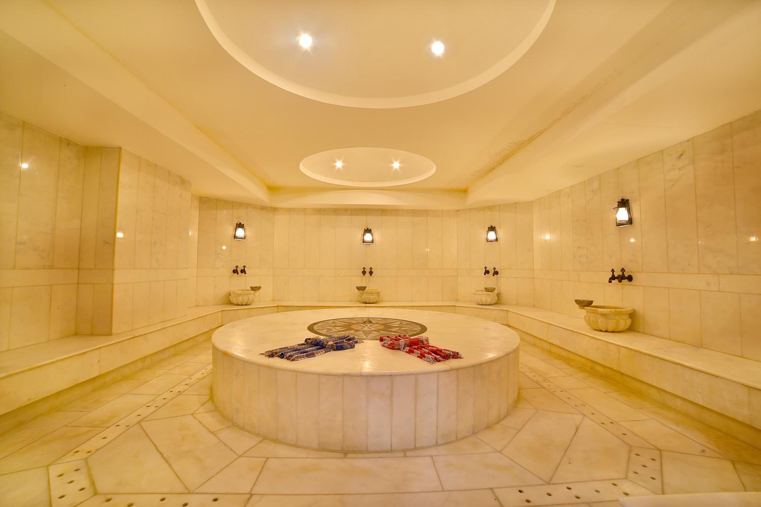Lady Diana Hotel - Image 55