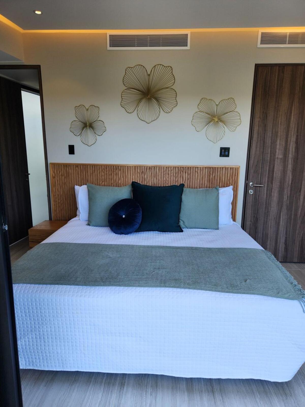 Beautiful 2Bed 2Bath Beach Apt in Cruz de Huanacaxt