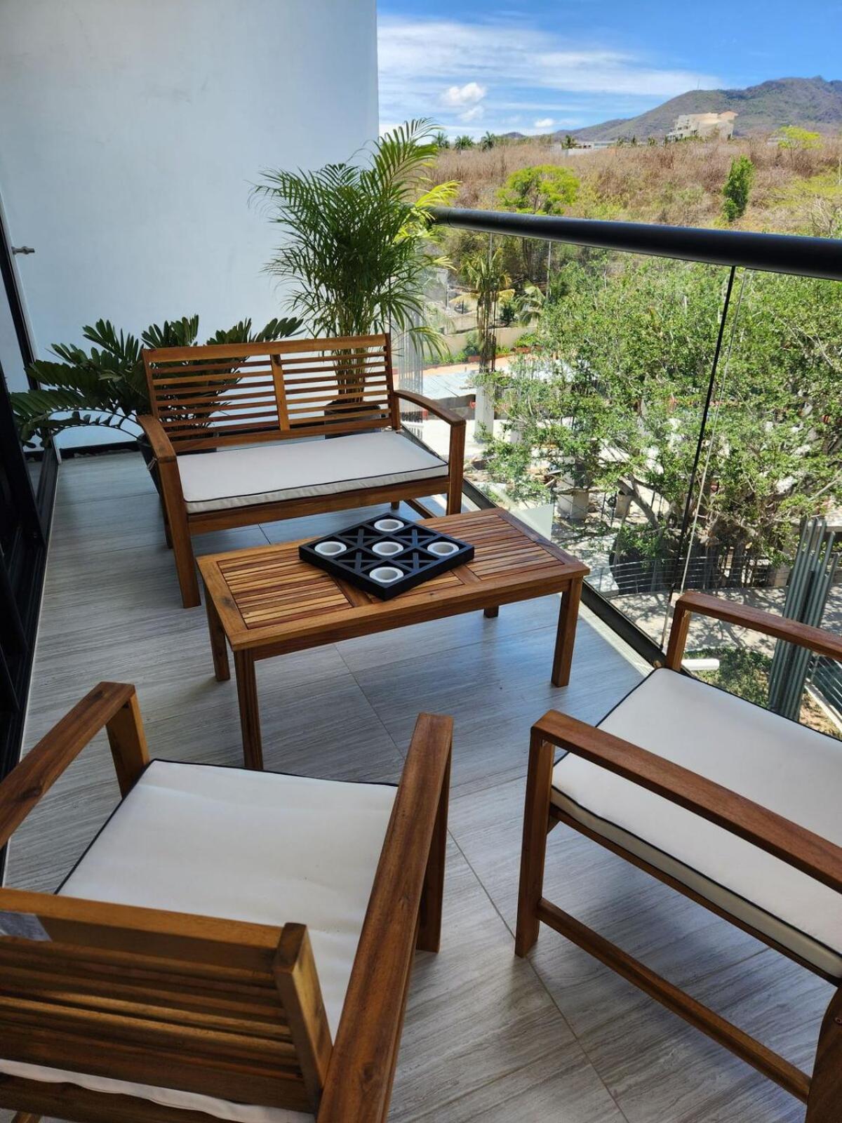 Beautiful 2Bed 2Bath Beach Apt in Cruz de Huanacaxt