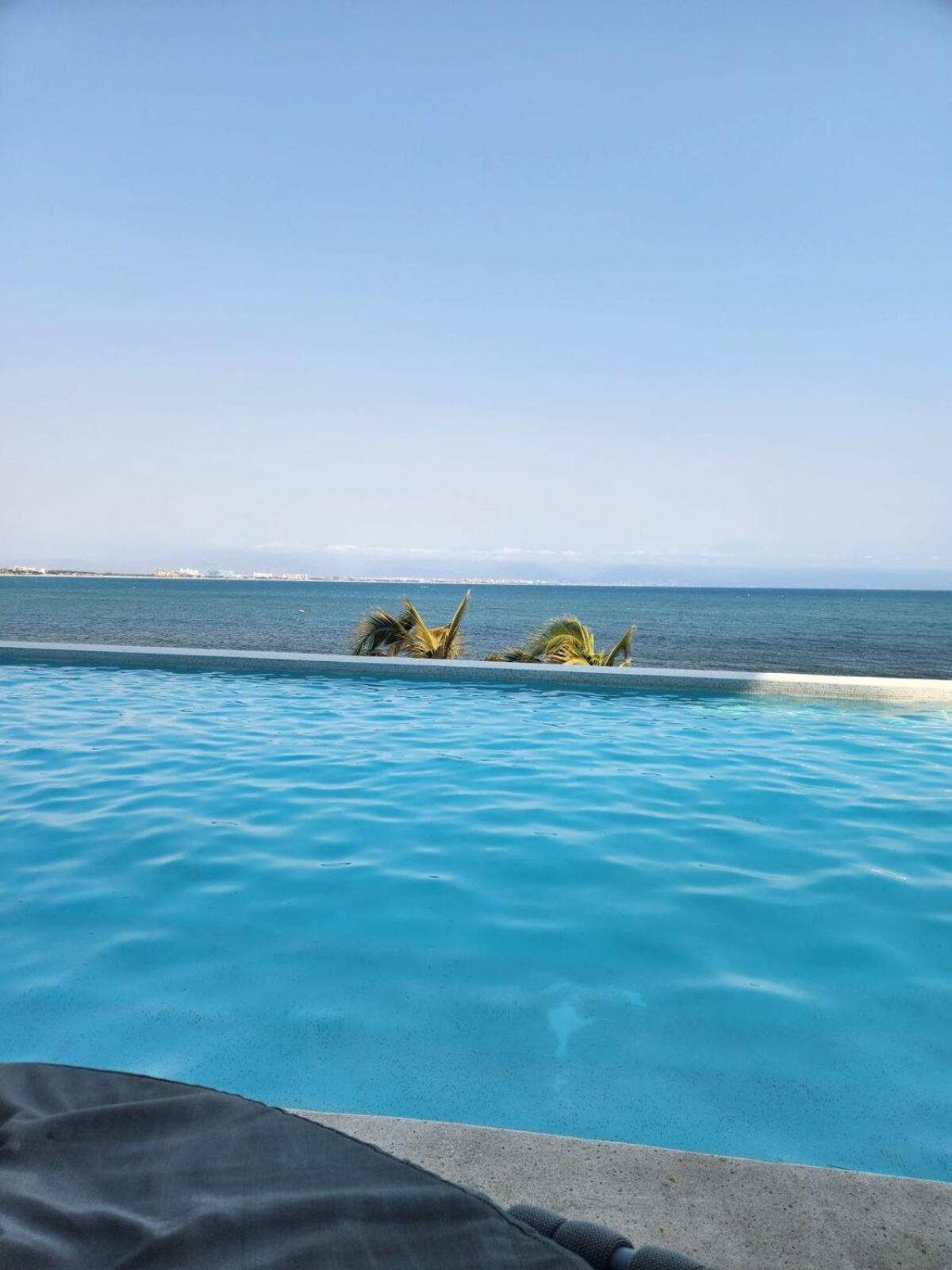 Beautiful 2Bed 2Bath Beach Apt in Cruz de Huanacaxt