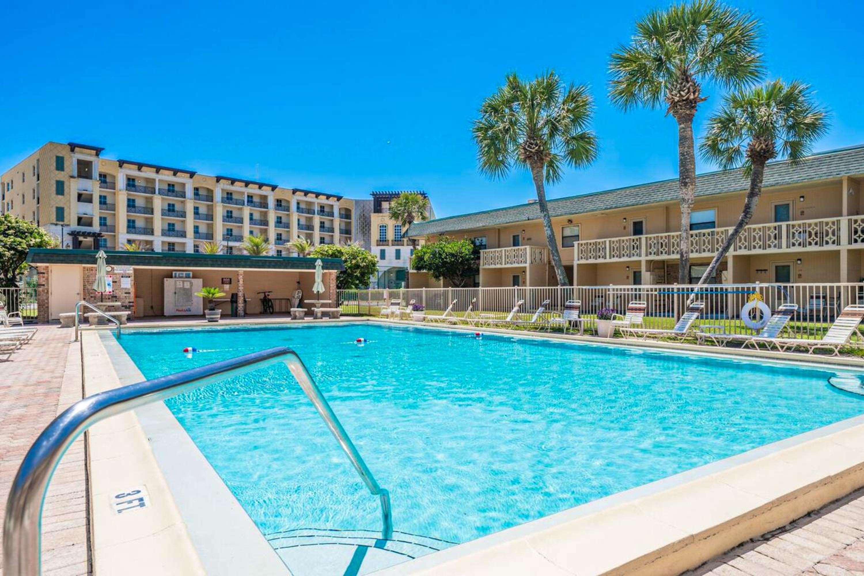 2 BR Condo with Shared Pool and Beach Access