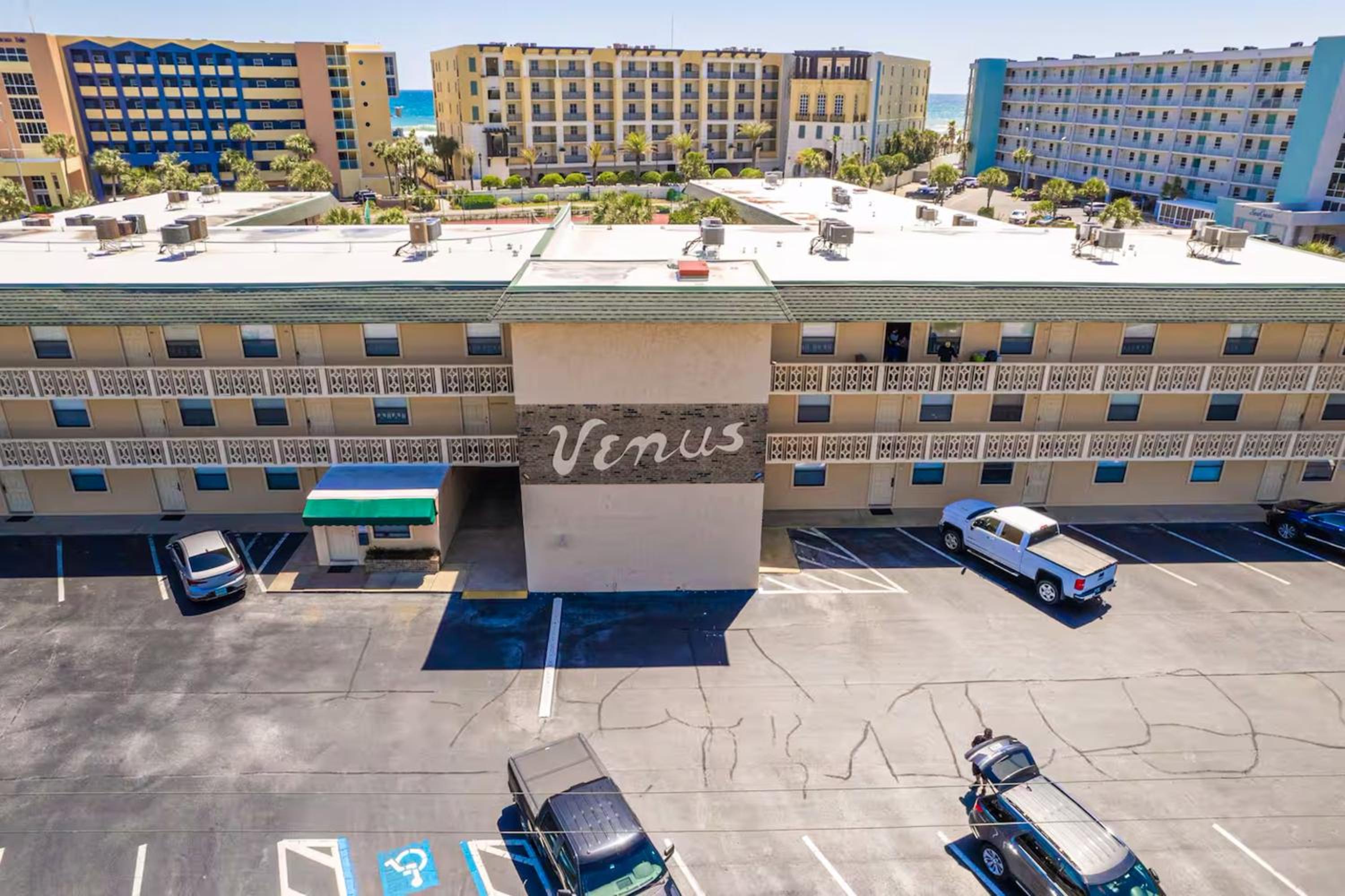 2 BR Condo with Shared Pool and Beach Access