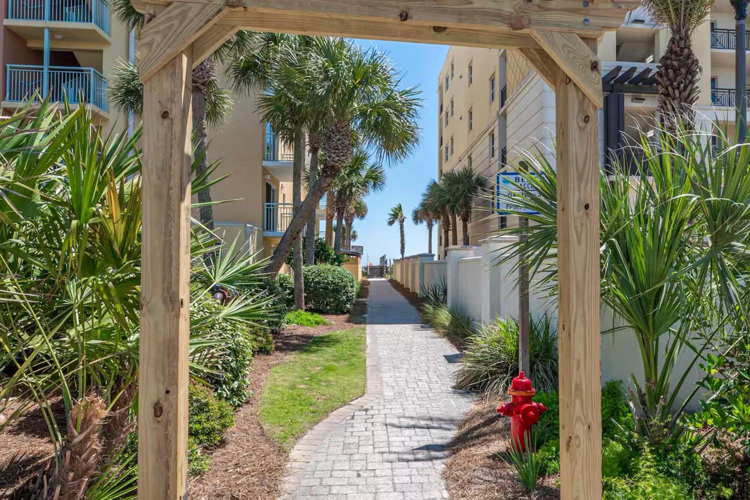 2 BR Condo with Shared Pool and Beach Access