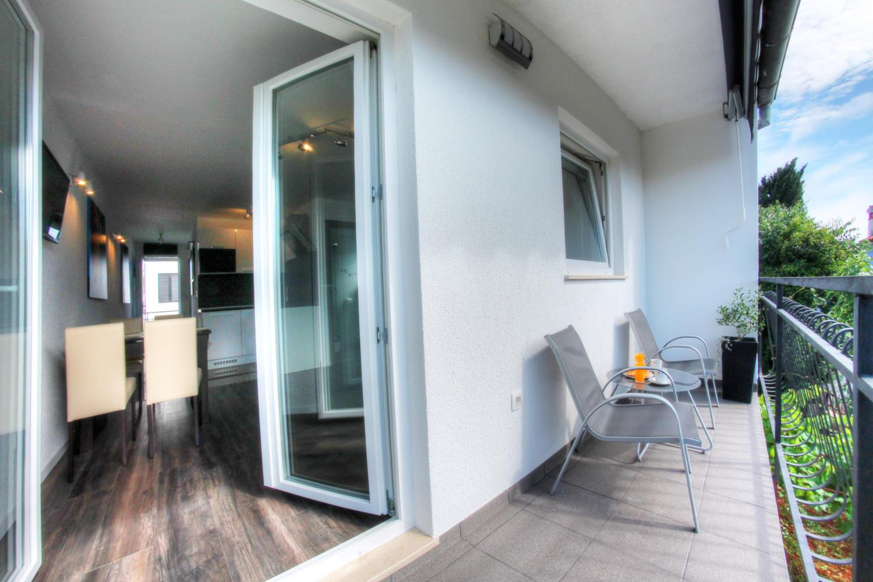 Apartments Nebuloza