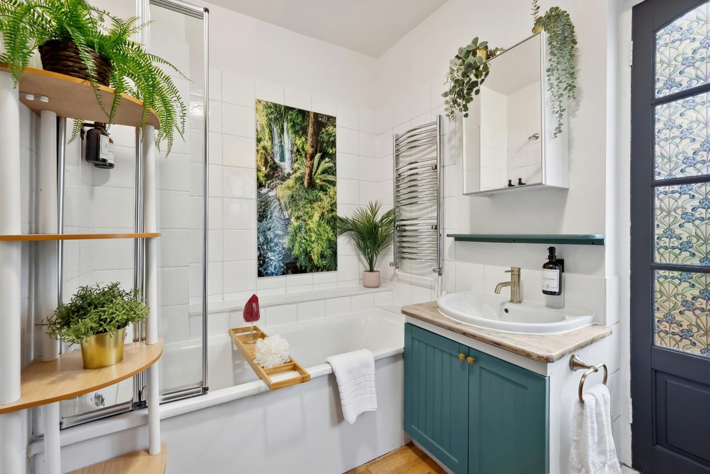 Stylish Edwardian Escape in Southwark 3 bedroom Maisonette by Gold Stays