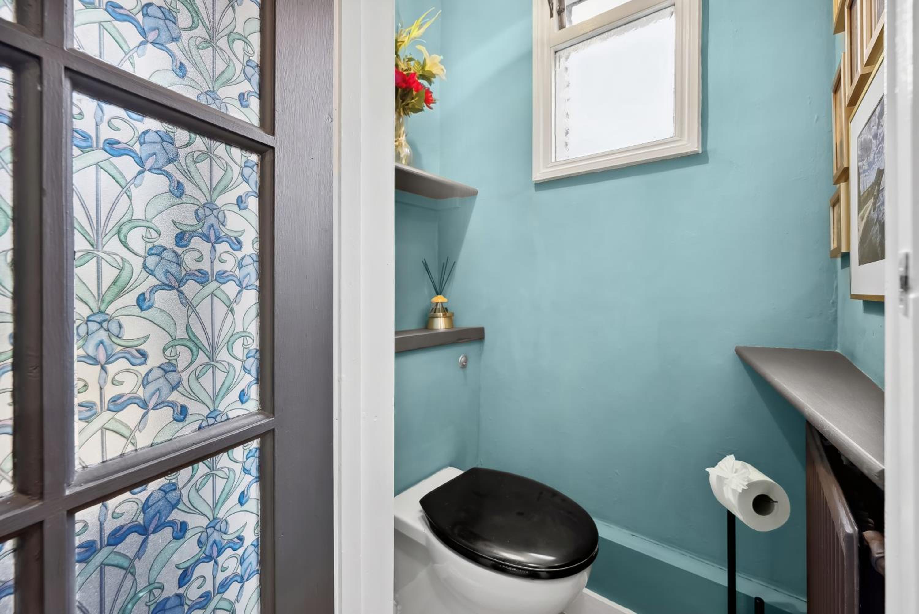 Stylish Edwardian Escape in Southwark 3 bedroom Maisonette by Gold Stays