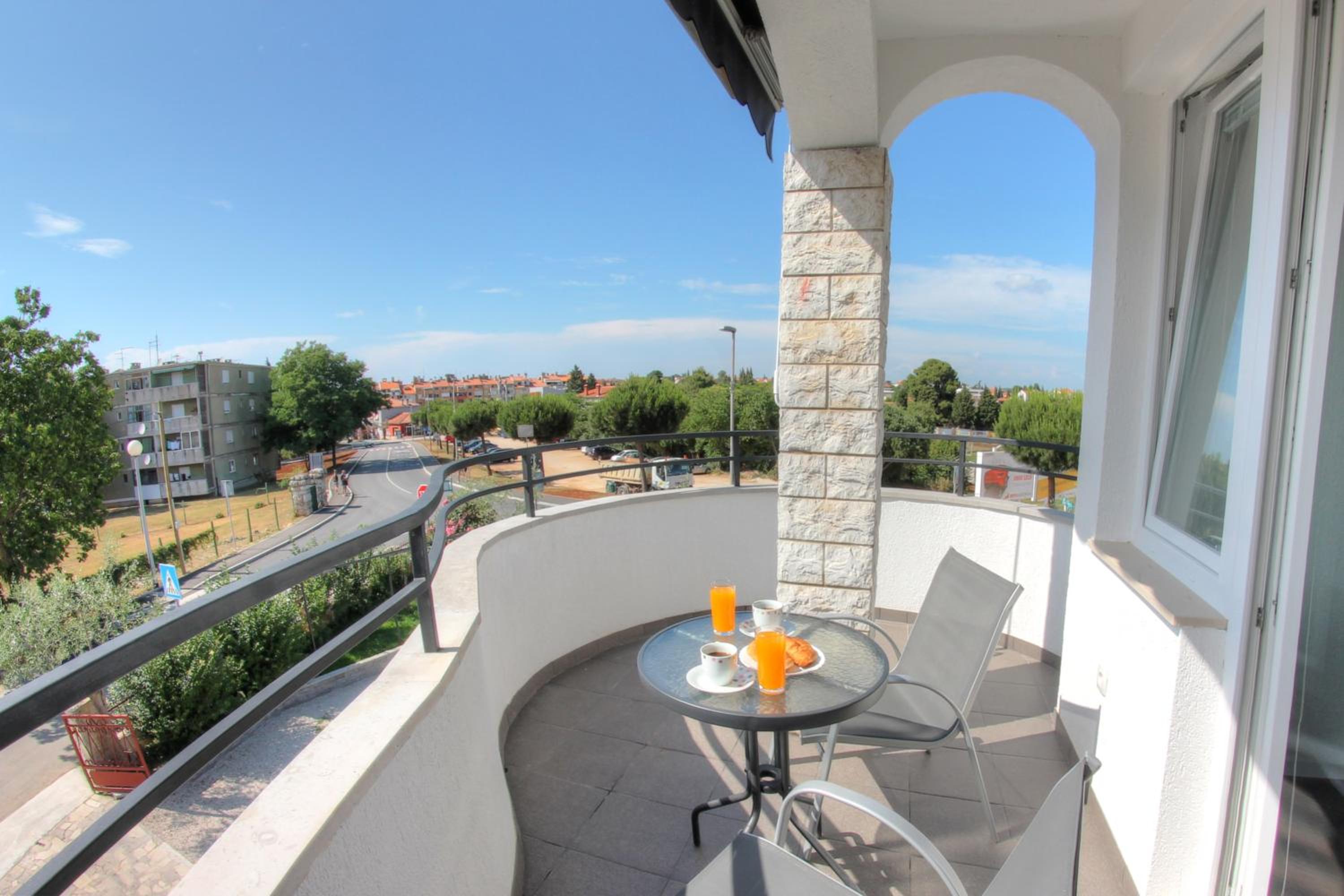 Apartments Nebuloza
