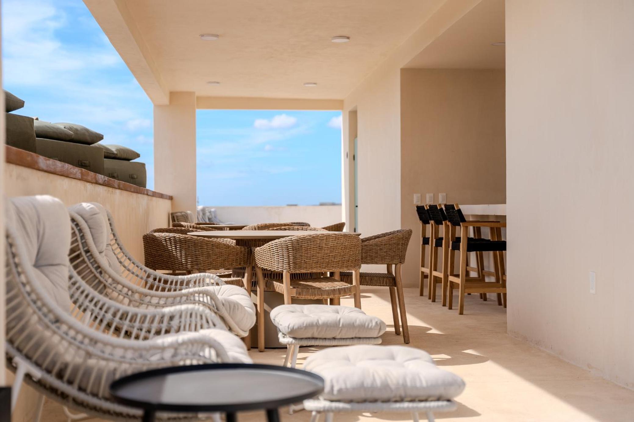 Tropical 2 Bedroom | Private Balcony & Rooftop | Casago