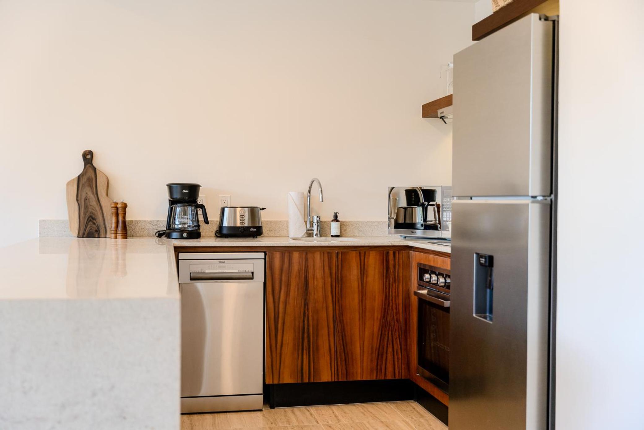 Tropical 2 Bedroom | Private Balcony & Rooftop | Casago