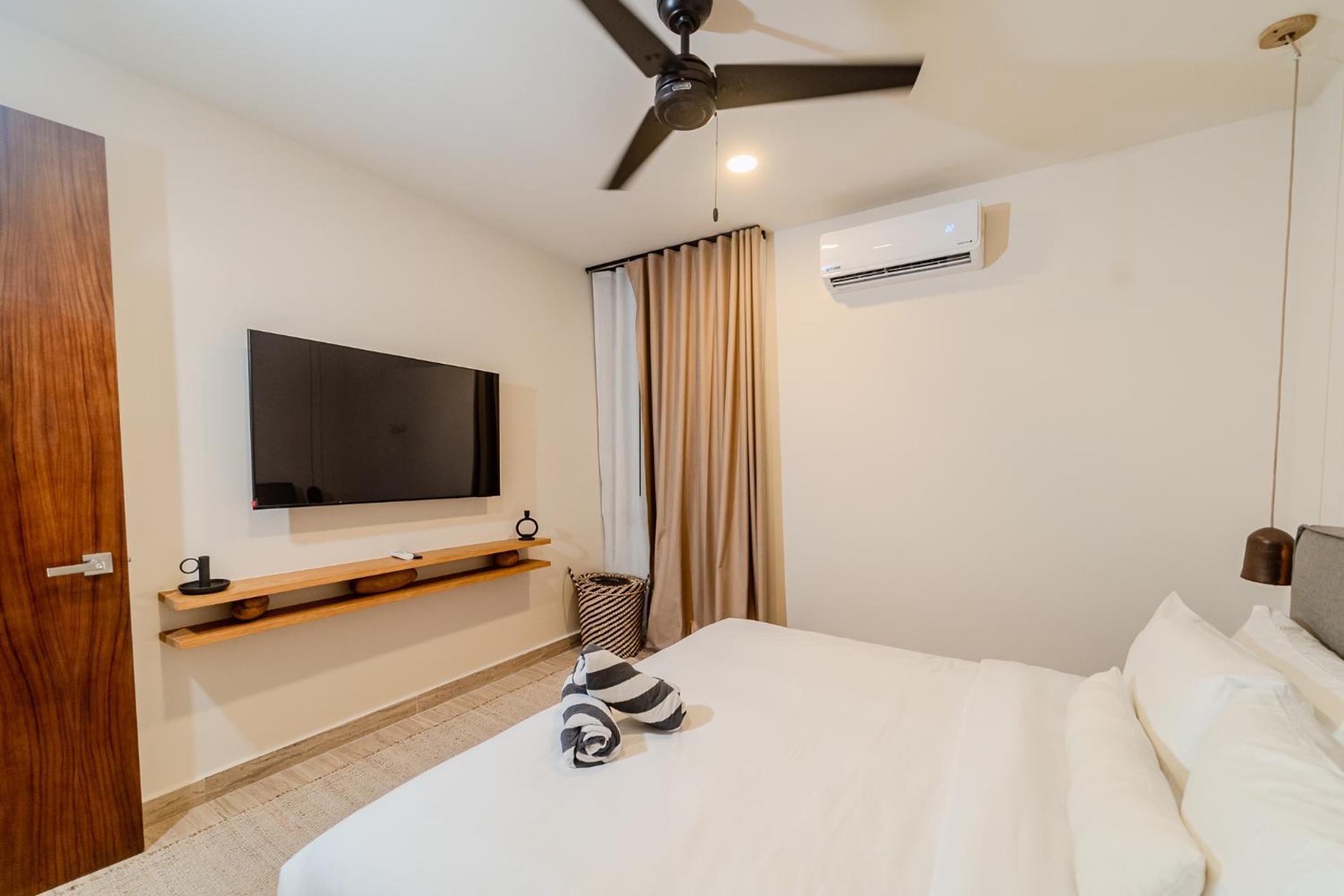 Tropical 2 Bedroom | Private Balcony & Rooftop | Casago