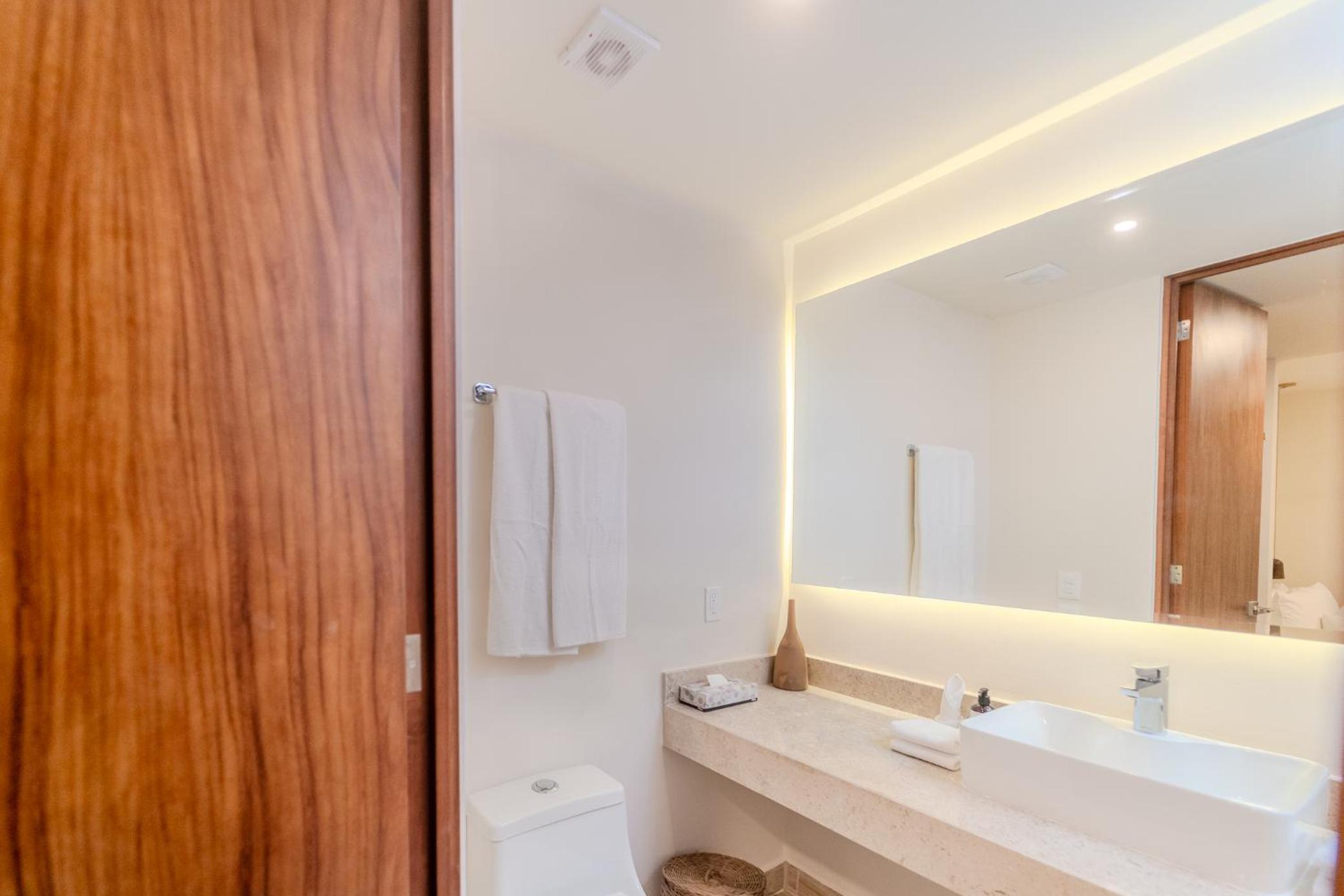 Tropical 2 Bedroom | Private Balcony & Rooftop | Casago