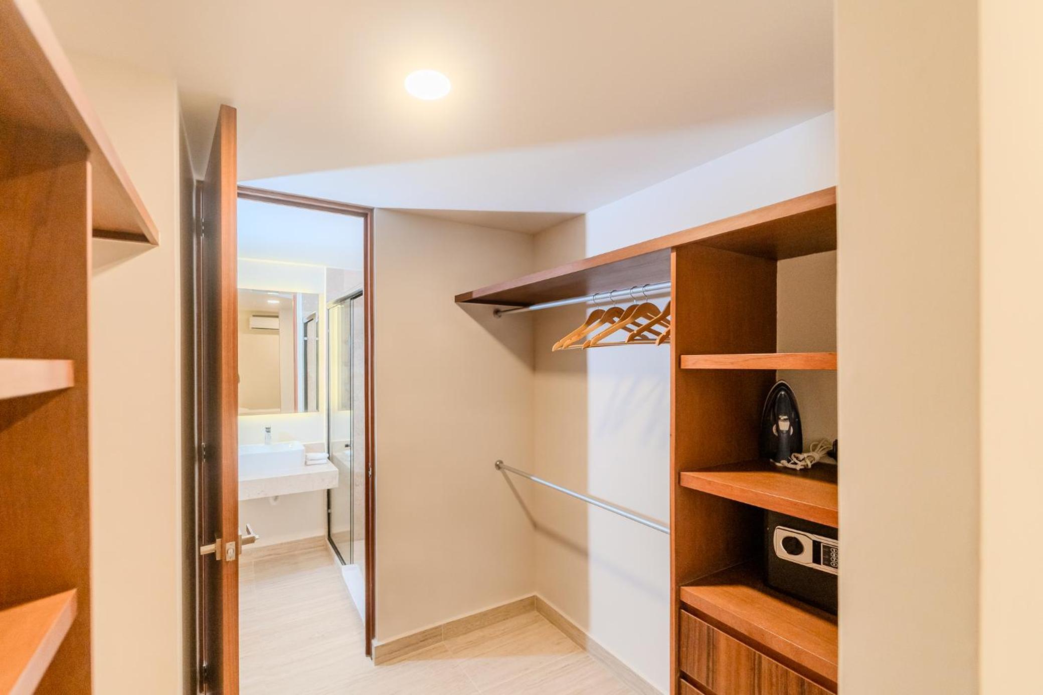 Tropical 2 Bedroom | Private Balcony & Rooftop | Casago