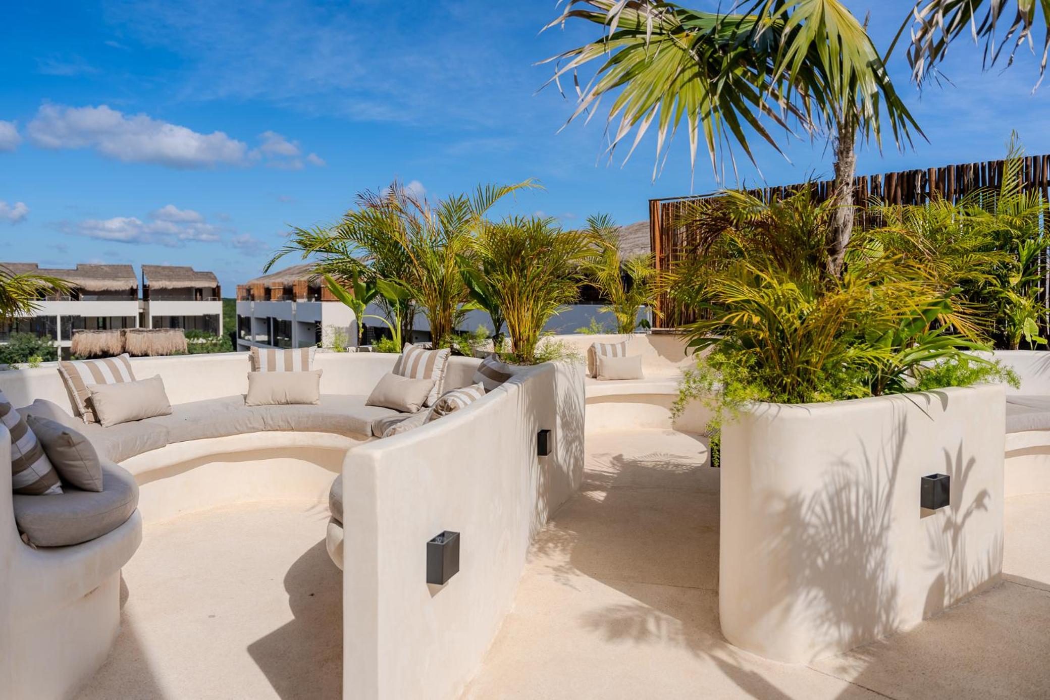 Tropical 2 Bedroom | Private Balcony & Rooftop | Casago