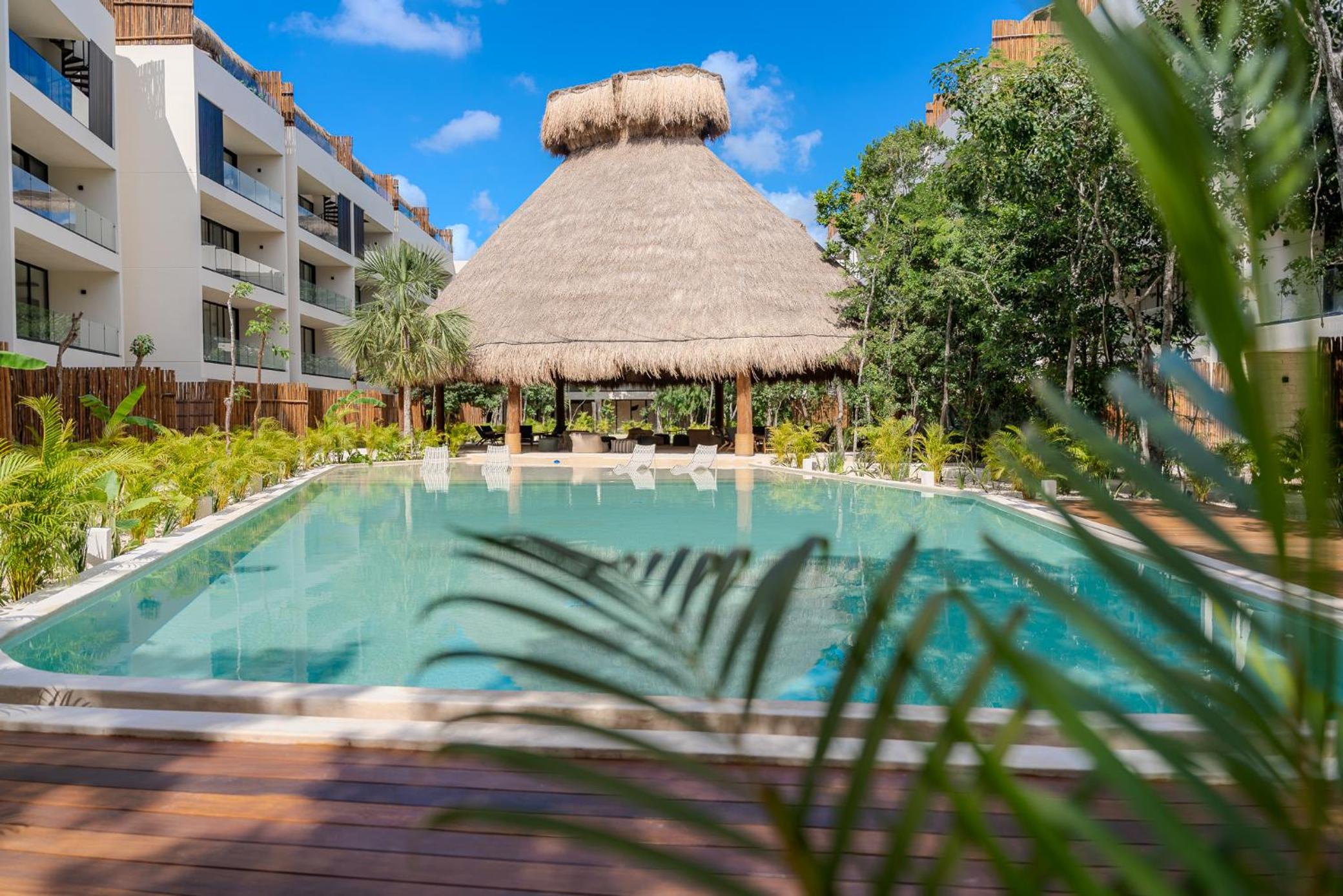 Tropical 2 Bedroom | Private Balcony & Rooftop | Casago