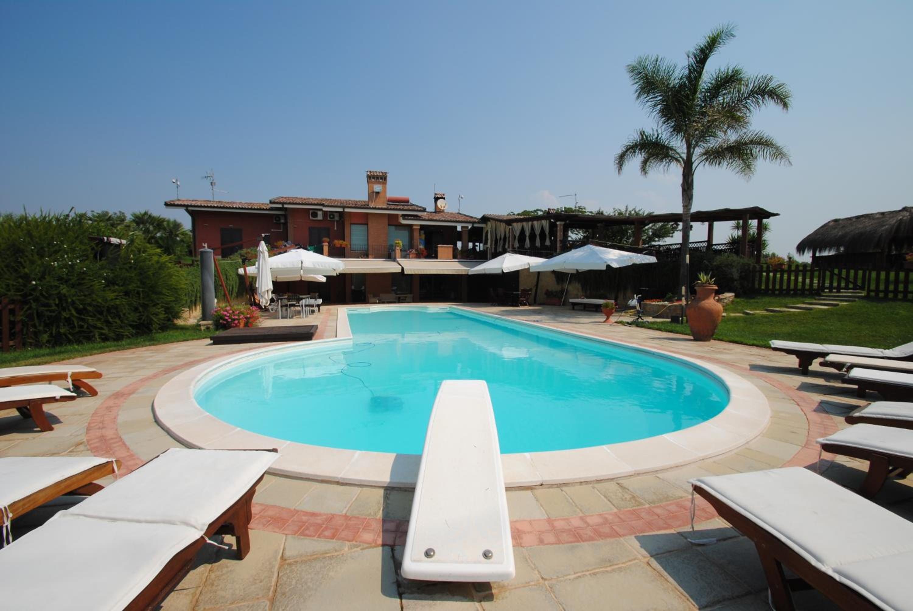 Villa Primavera en Latina