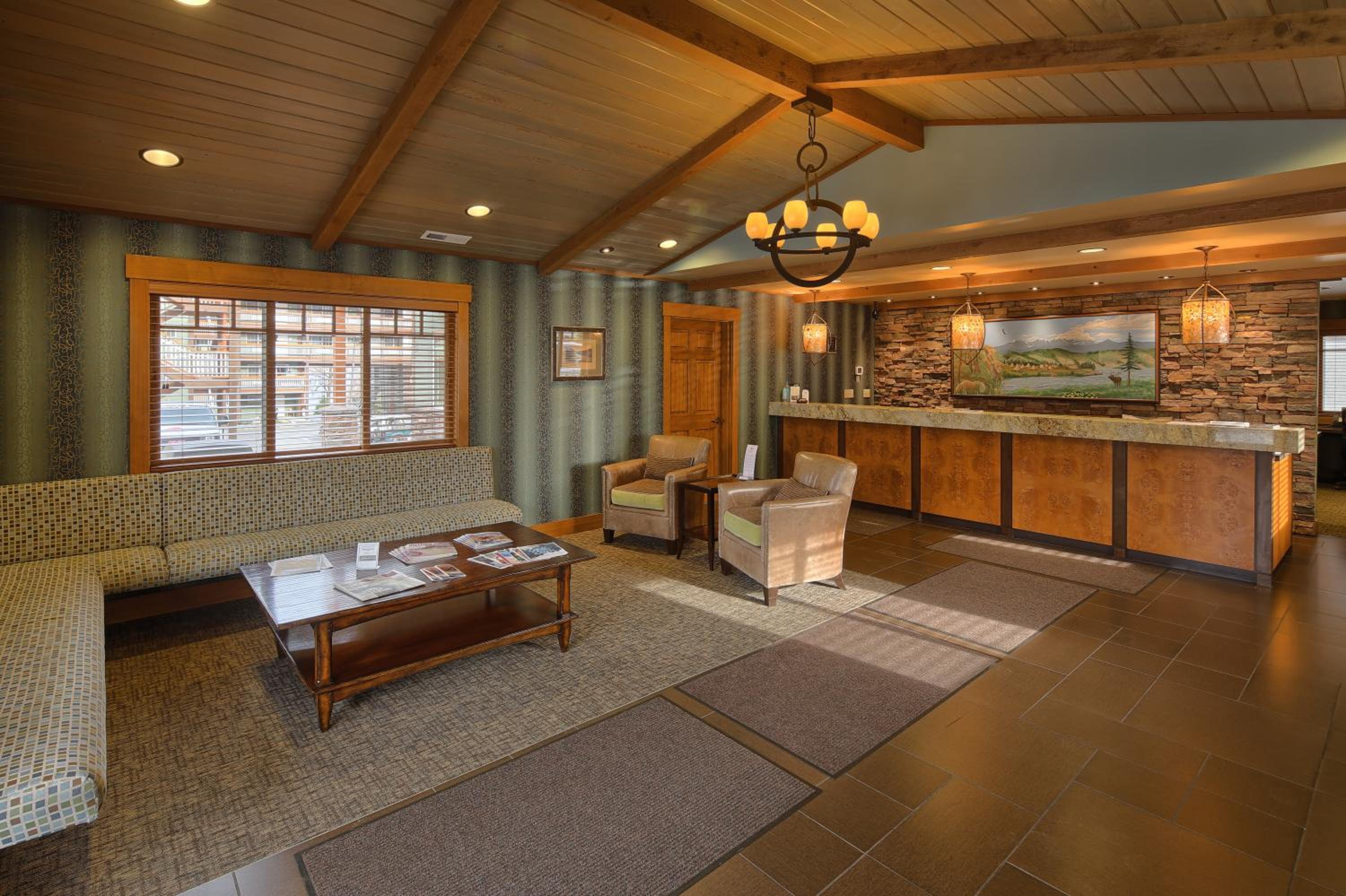 Lakeside Lodge and Suites