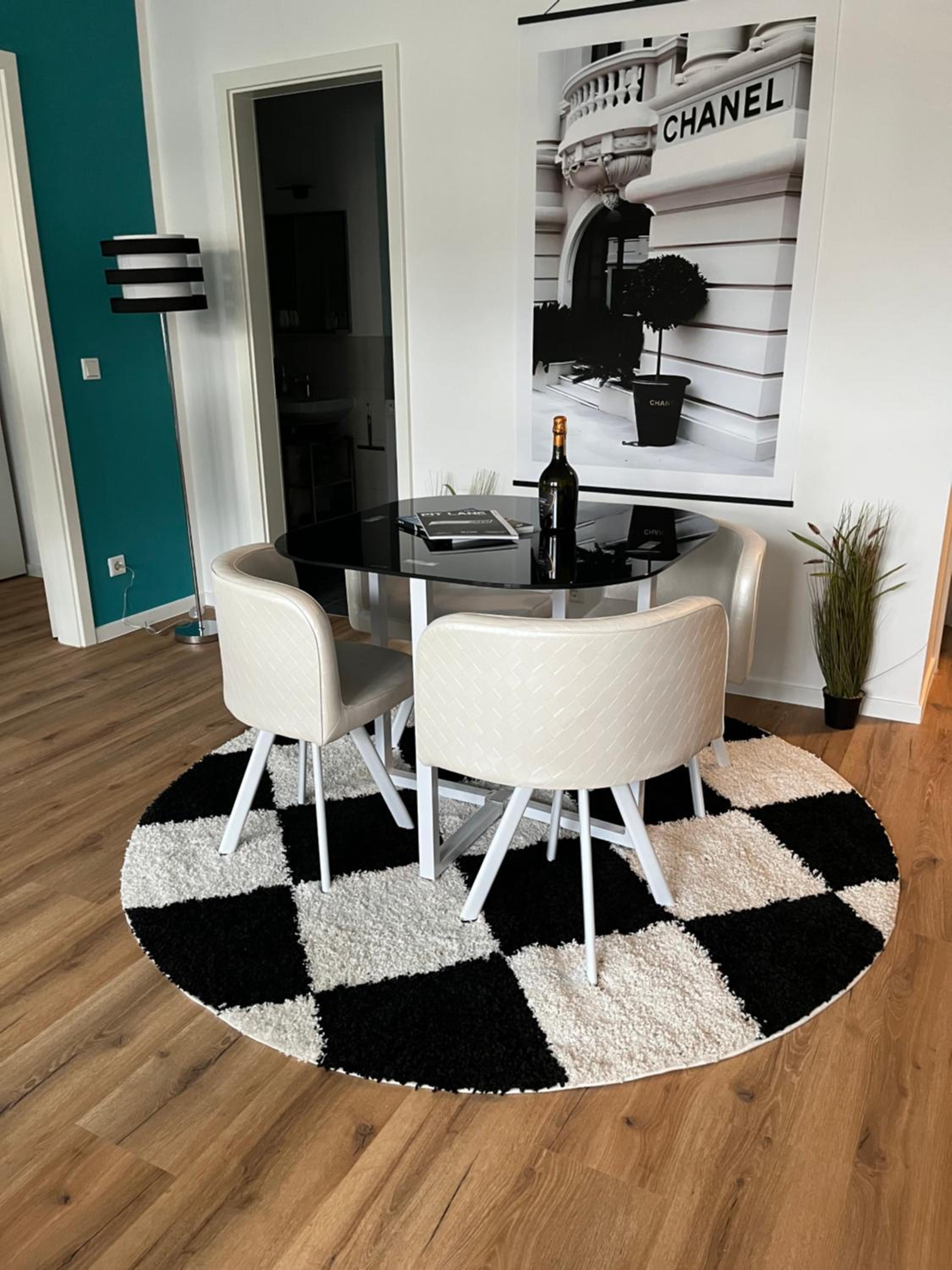 ANER 4 Design Apartment Zoe