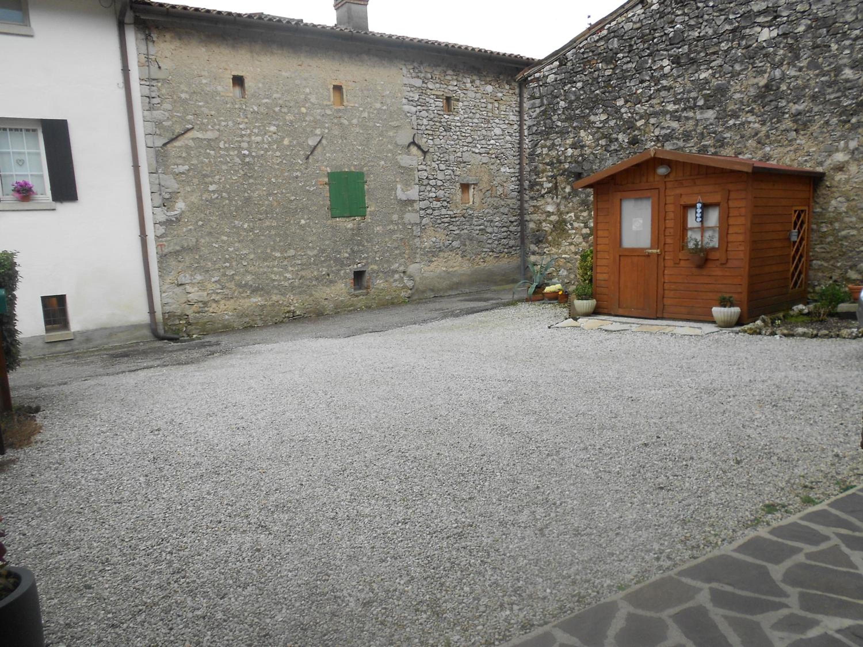 Photo 36