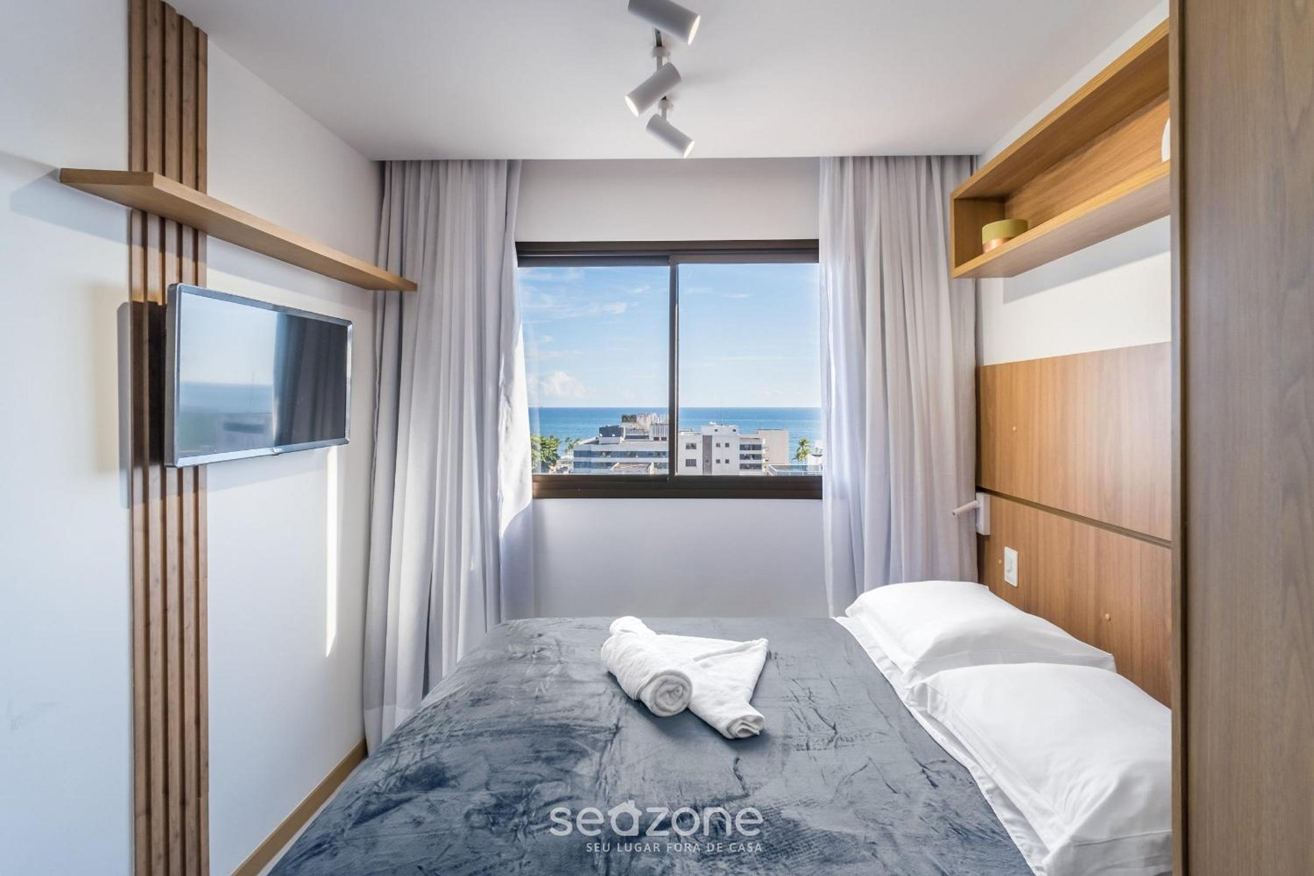 Apartments in Building with Gym in Ondina SSA – HOA